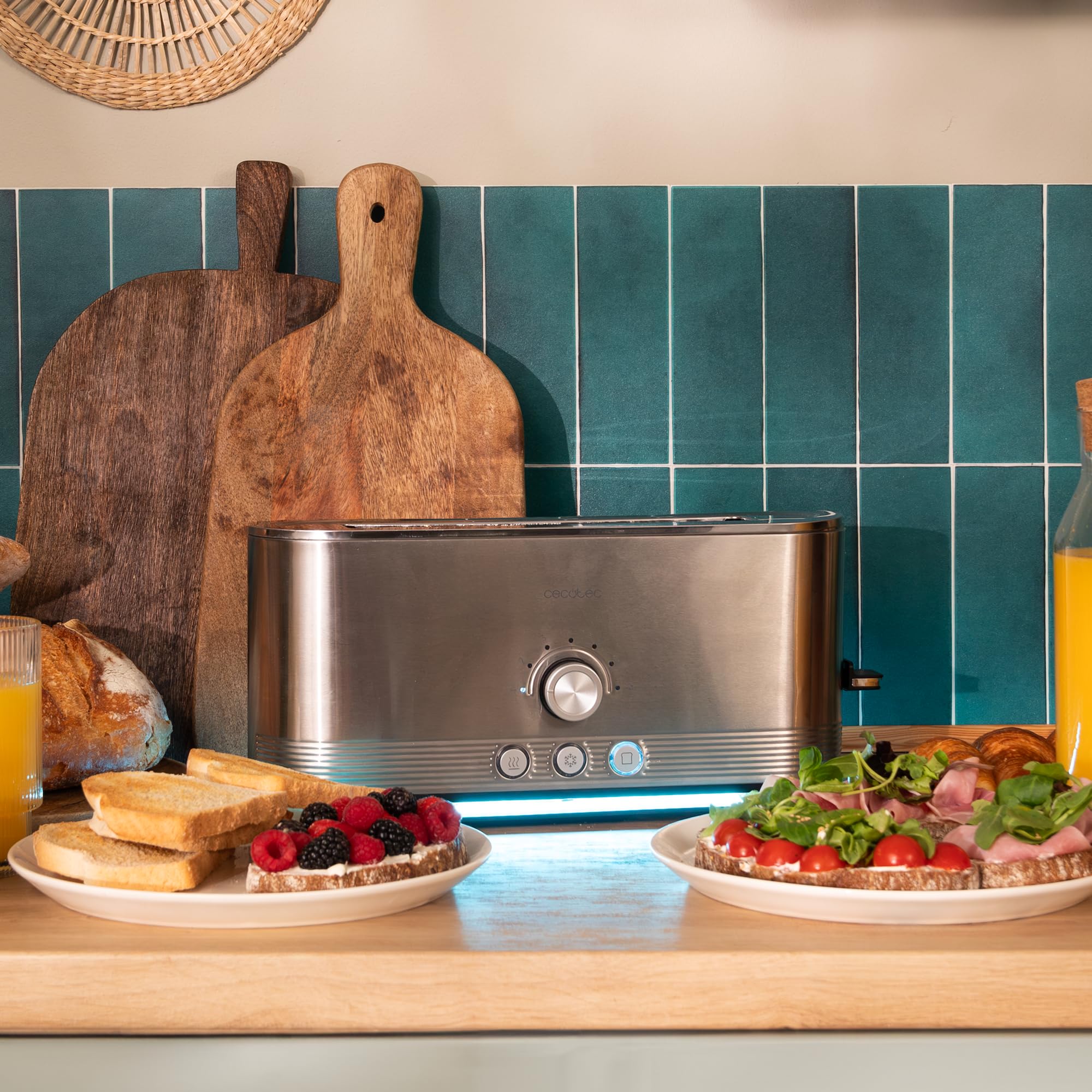 Cecotec Tostadora Vertical de Acero con Ranura Larga Shine&Toast Extra. 1050W, Capacidad para 2 Tostadas, Ranura Ancha de 3,8cm, Anillo Luminoso, 7 Niveles de Tostado, Varillas Superiores