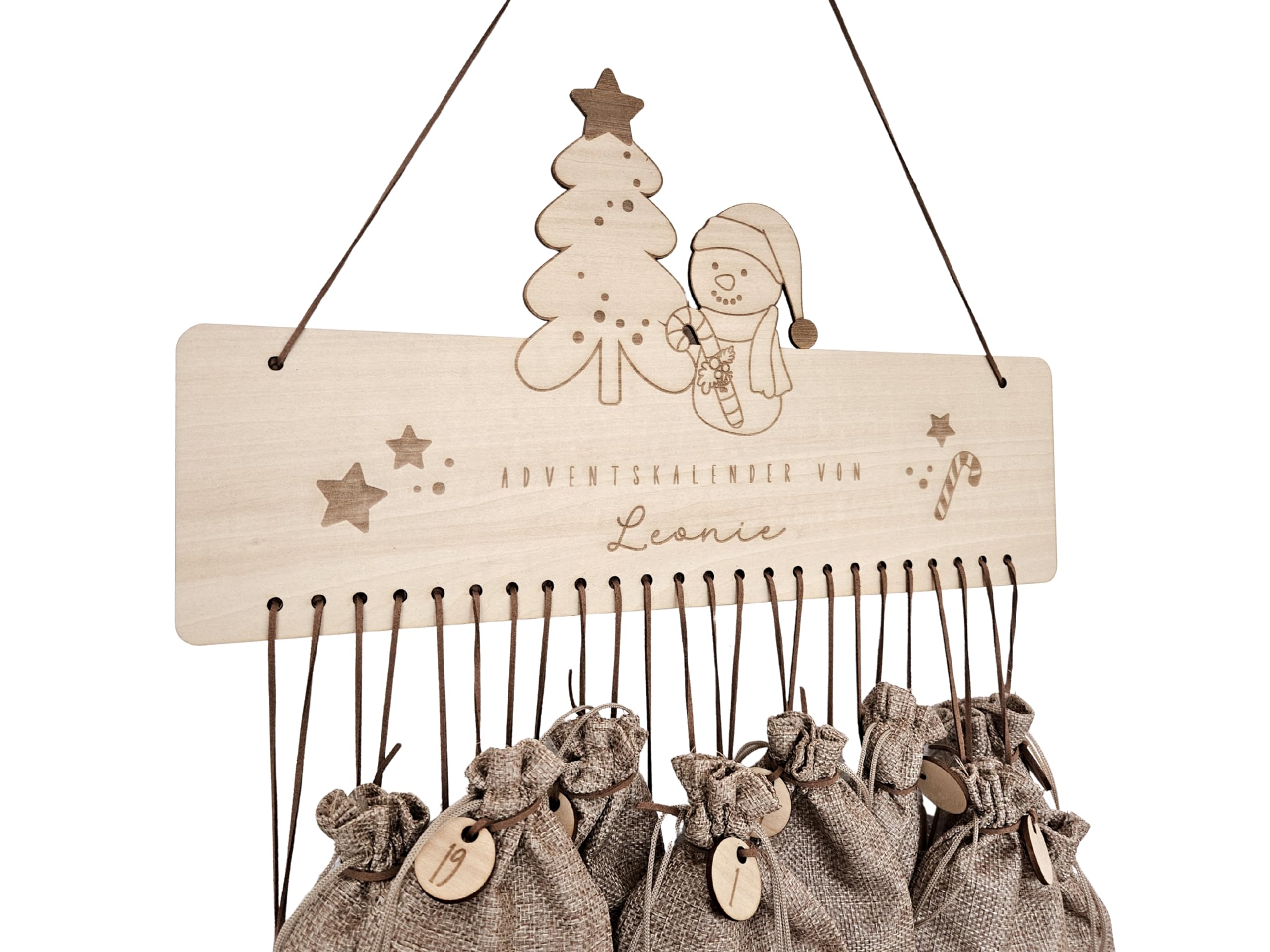 Personalisierter Adventskalender aus Holz zum Befüllen – Nachhaltige Weihnachtsdeko im skandinavischen Stil – Wiederverwendbarer Adventskalender mit Gravur - Set mit Jutesäckchen und Lederbändern