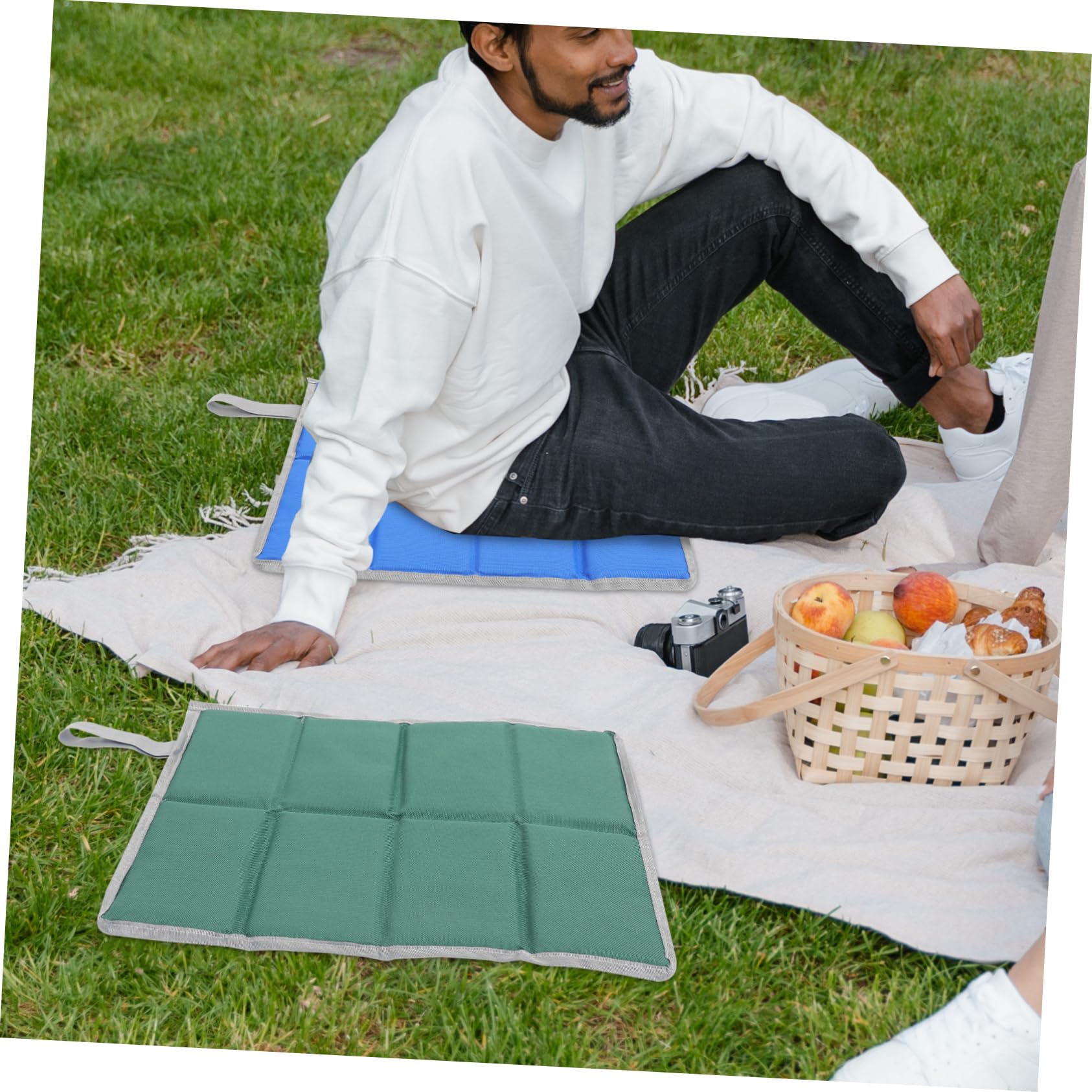 BESPORTBLE 2sets Portable Outdoor Folding Cushion Mat Thickened Lightweight Picnic Pad for Camping Hiking Beach Parties