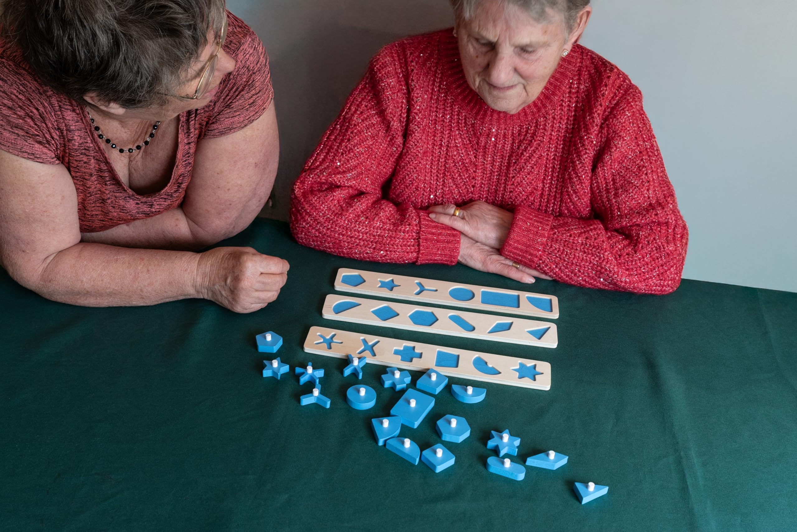 Generic Activities for seniors - A Shape sorting puzzle for the Elderly - Dementia - Alzheimer's, Learning Disabilities