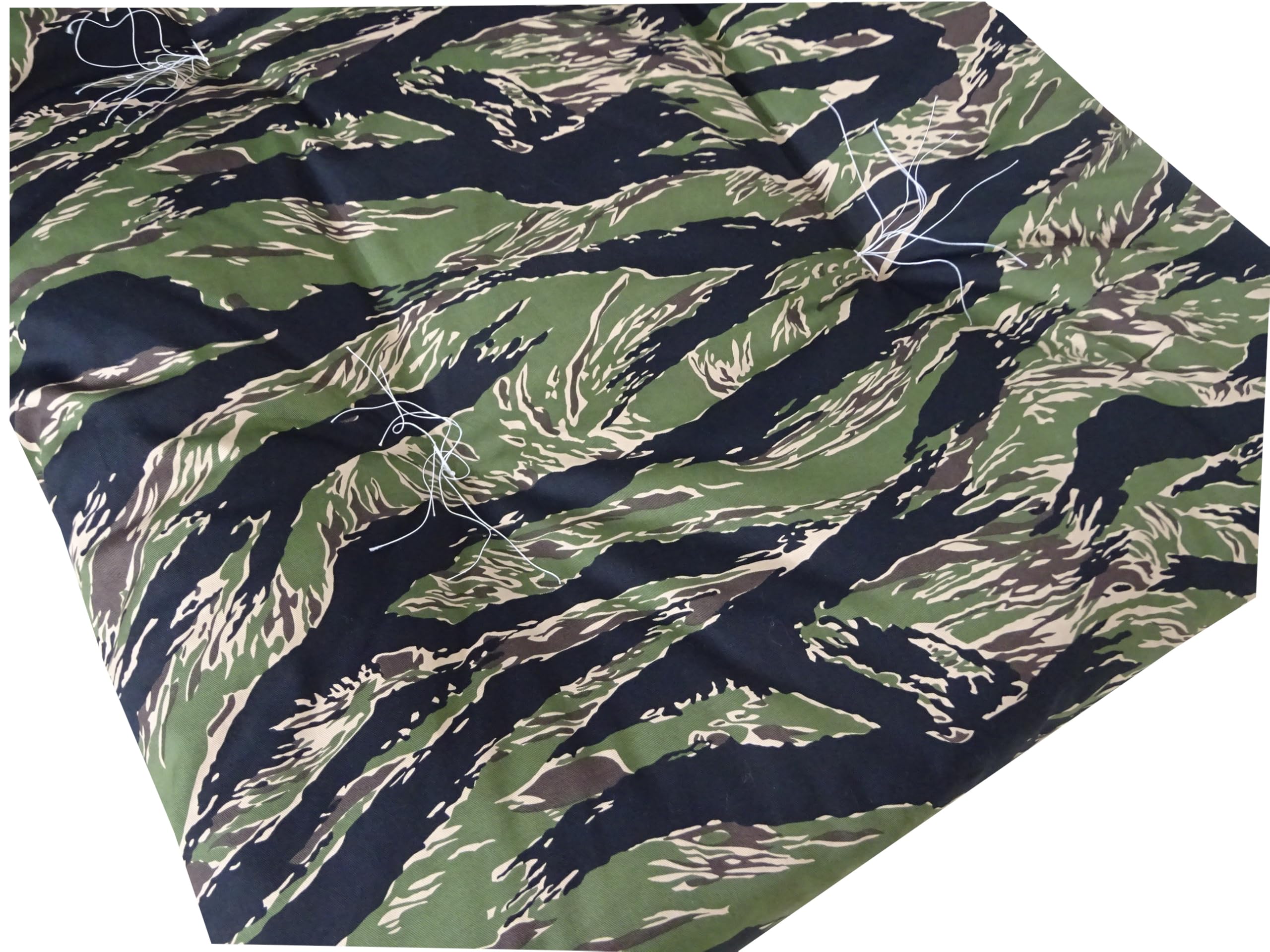 Amazon.co.jp: タイガーカモ柄の長座布団、グリーンとブラックの迷彩柄