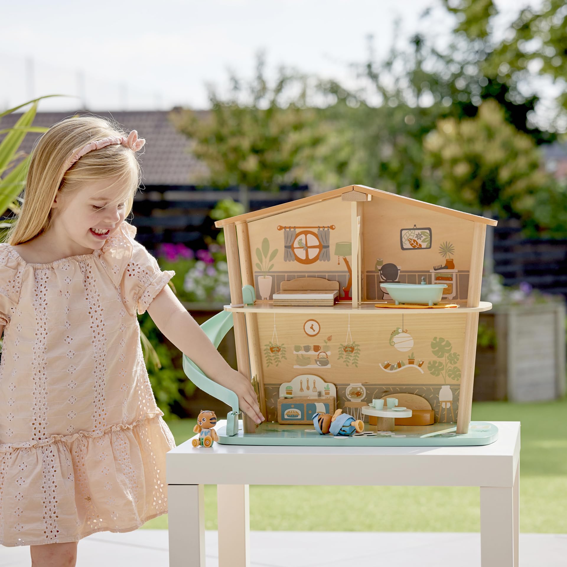 Hape Green Planet Explorers - Casa nella giungla delle tigri - Casa a 2 piani in legno con accessori e personaggi per gioco di ruolo bambini dai 3 anni in su