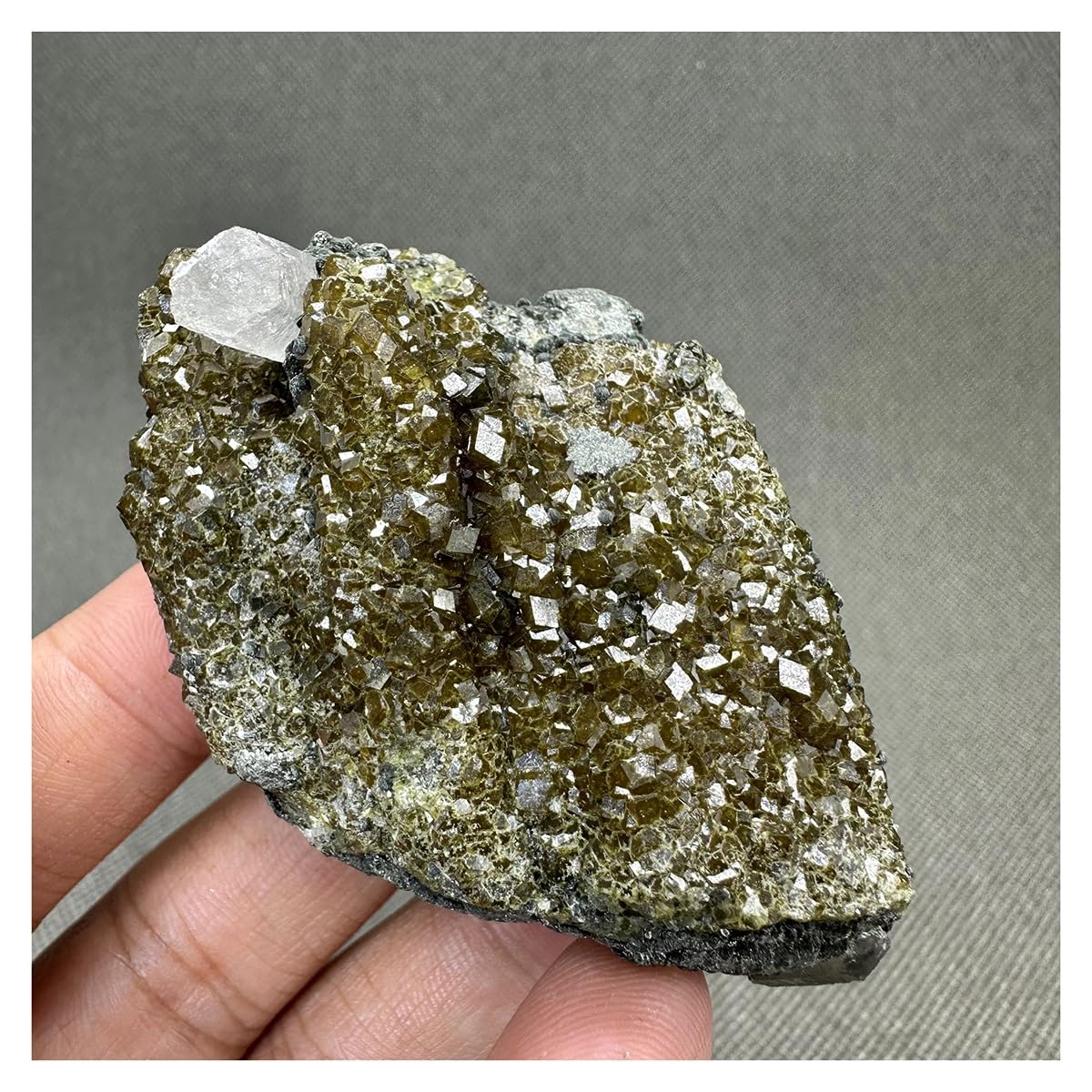 LQYXGS Crystal Stone Home Decor Natural Inner Crystals Symbiosis Mineral Specimen Quartz Crystals(99g 45 * 32 * 53mm)
