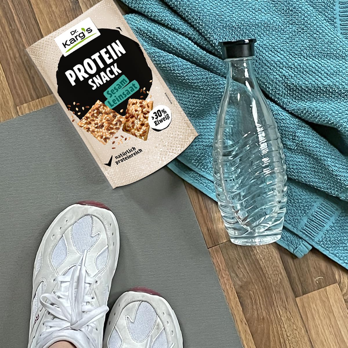 Dr. Karg’s Protein-Snack Sesam Leinsaat - knusprig, vegan, proteinreich, Snack mit mehr als 30% Eiweiß & weniger Kohlenhydraten sowie extra vielen Saaten, Proteinquelle, ohne Zusatzstoffe, 14x85g