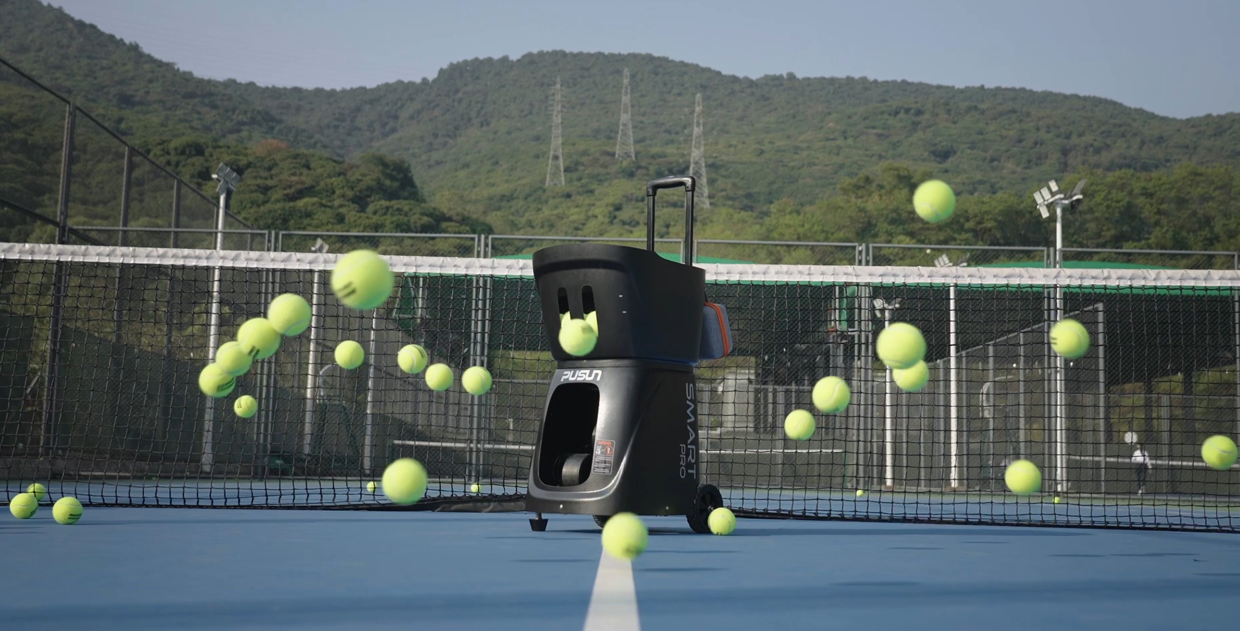 PUSUN PT-Smart Pro - Macchina per palline da tennis, per allenamento professionale, trapano AI/programmazione/casuale, triplo controllo tramite app/iWatch/telecomando, capacità 115+palline, durata