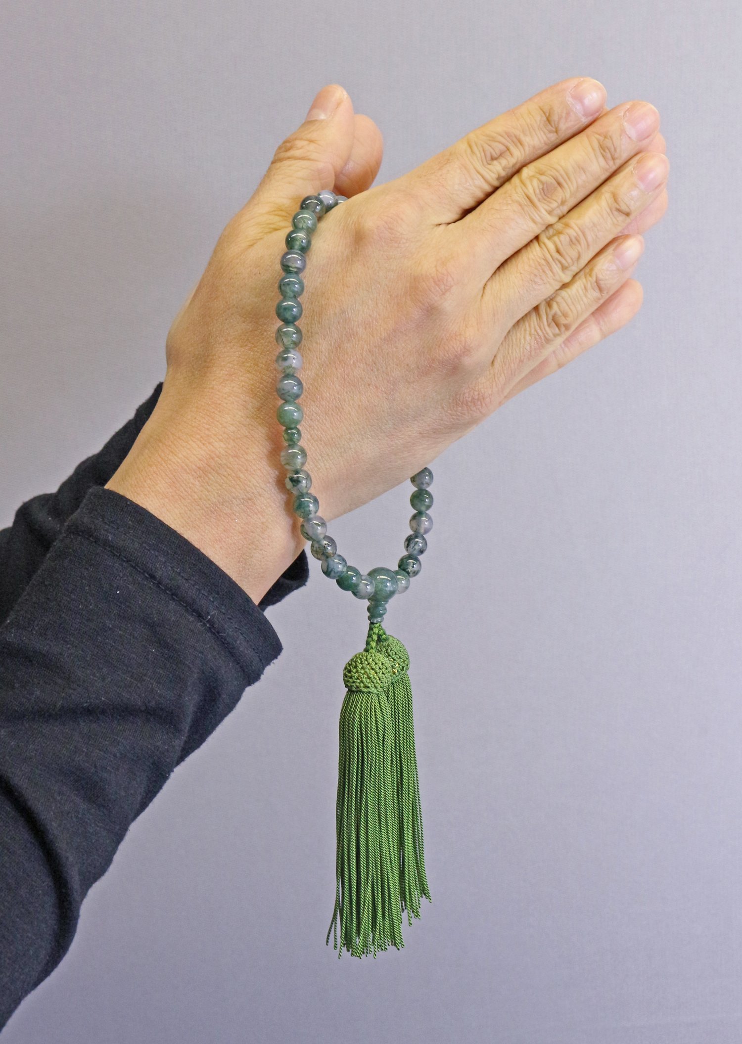 Amazon.co.jp: 明治18年創業 京都 中郷 京念珠(数珠)青苔瑪瑙 共仕立