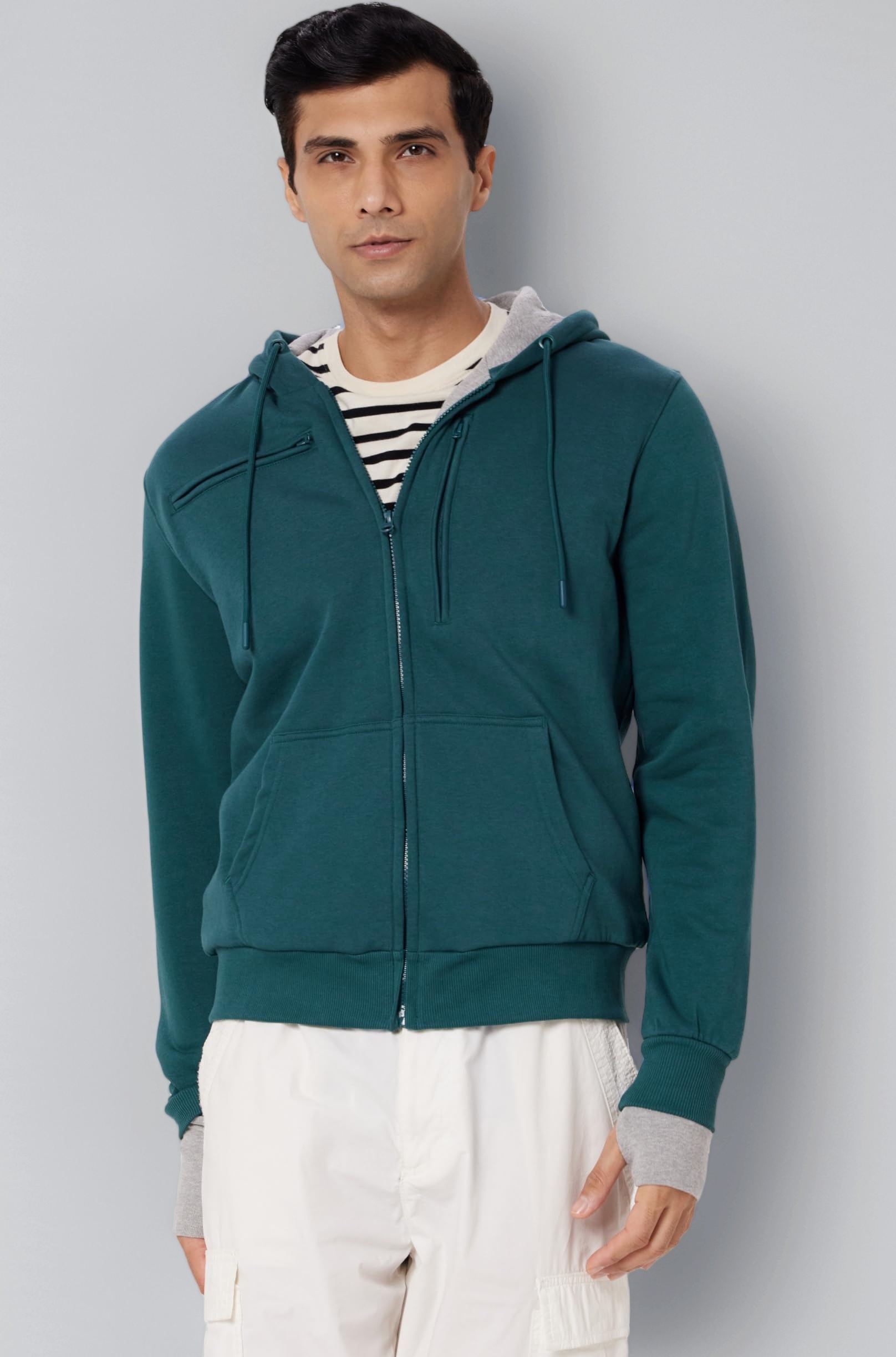 NOBERO Travel Hoodies for Man | 280 GSM Rich Cotton Fleece Solid Hooded Full Sleeve Sweatshirt | Stylish Casual Wear Winter Hoodies for Men |15 Utility Features , Tab & Drinks & earphones Holder, Charger & Sunglass Pocket, Microfiber Cloth, In-Built Gloves, Eye Mask