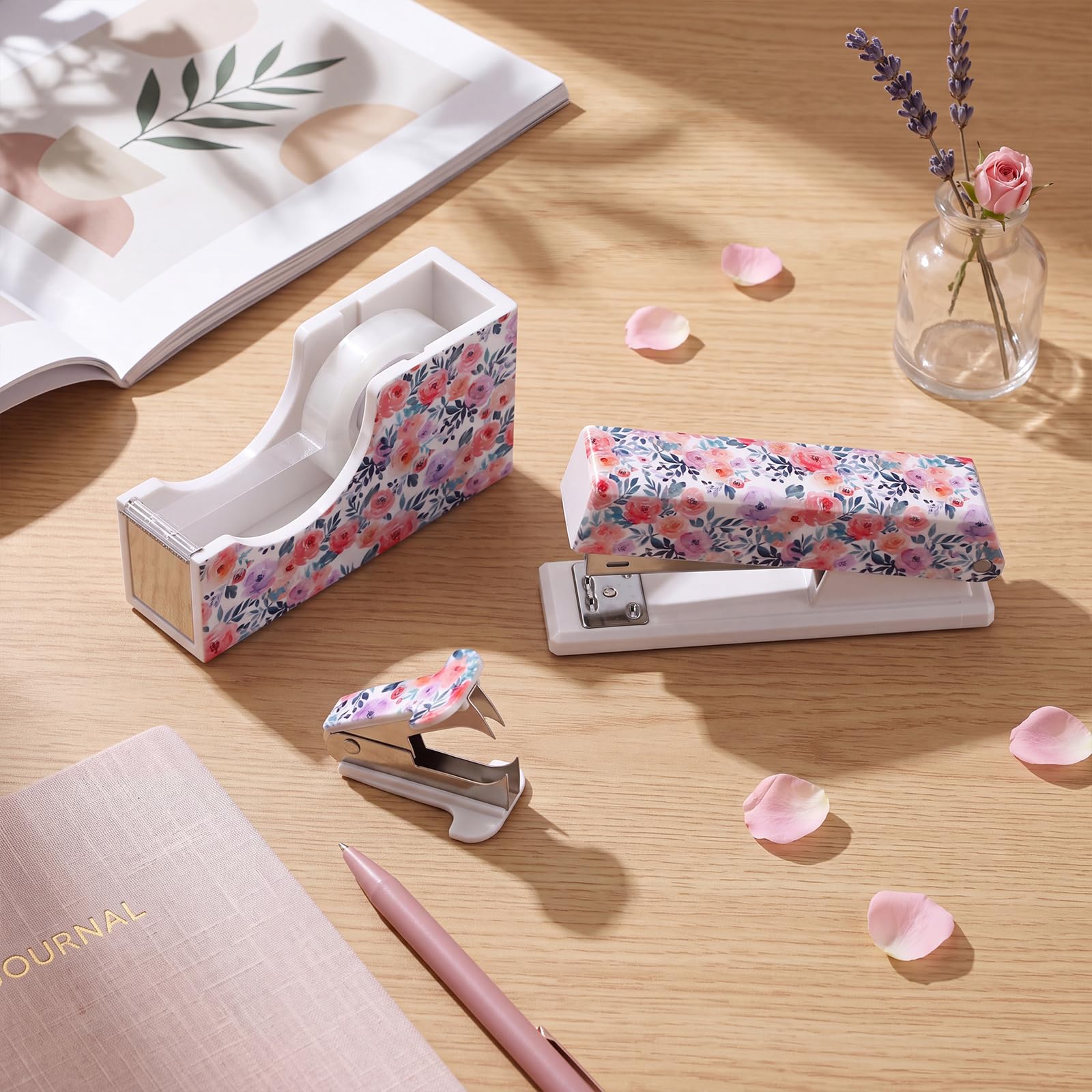 Eaasty Juego de grapadora floral y dispensador de cinta, bonito juego de suministros de oficina con 2 rollos de cinta, removedor de grapas y 1000 grapas 24/6, accesorios de escritorio para profesores