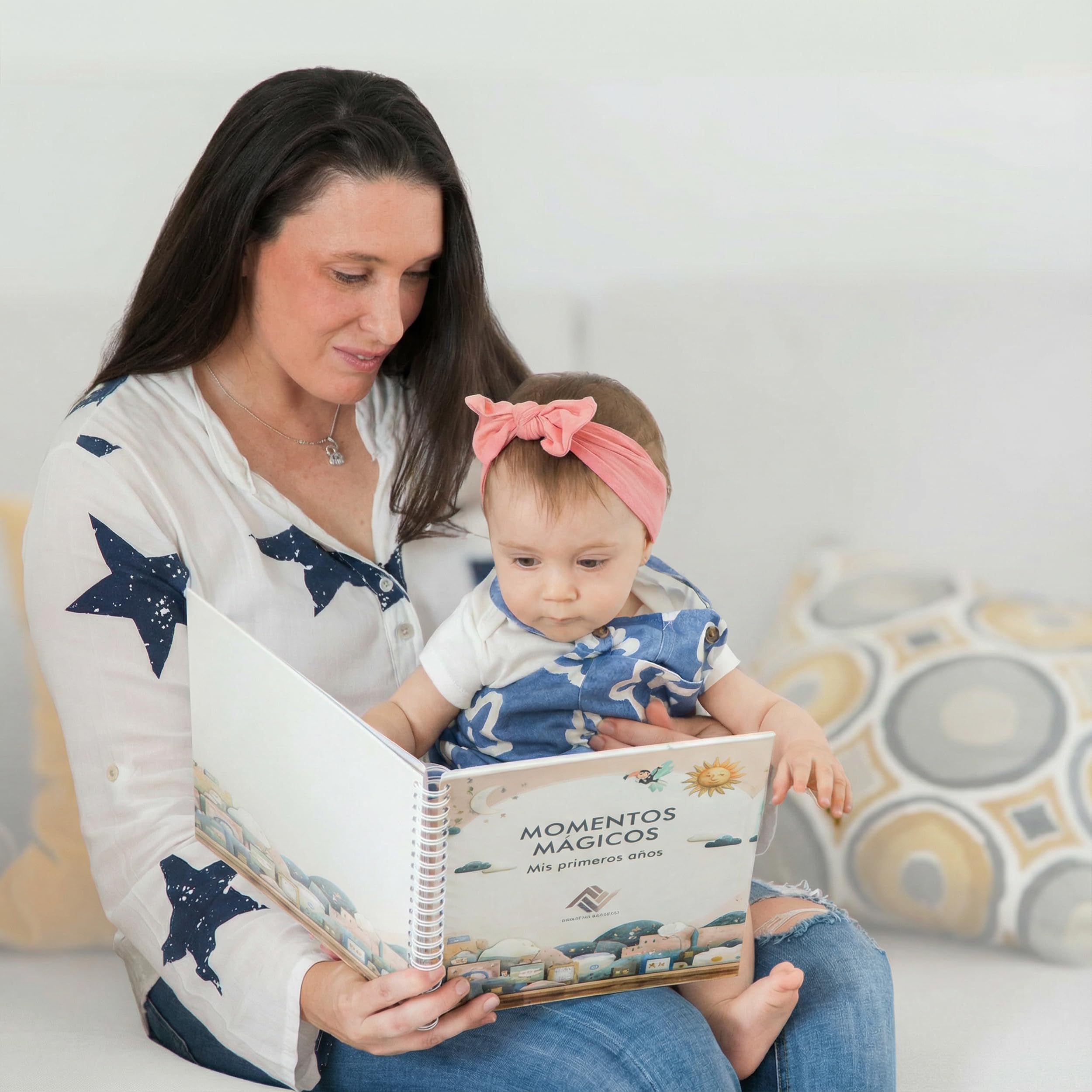 Libro de Recuerdos para Bebé - Álbum Primer Año del Bebe, Kit de Huellas, Esquinas adhesivas para Fotos y Sobre para Recuerdos -Unisex- Regalo Original - Incluye Guia para Padres Primerizos