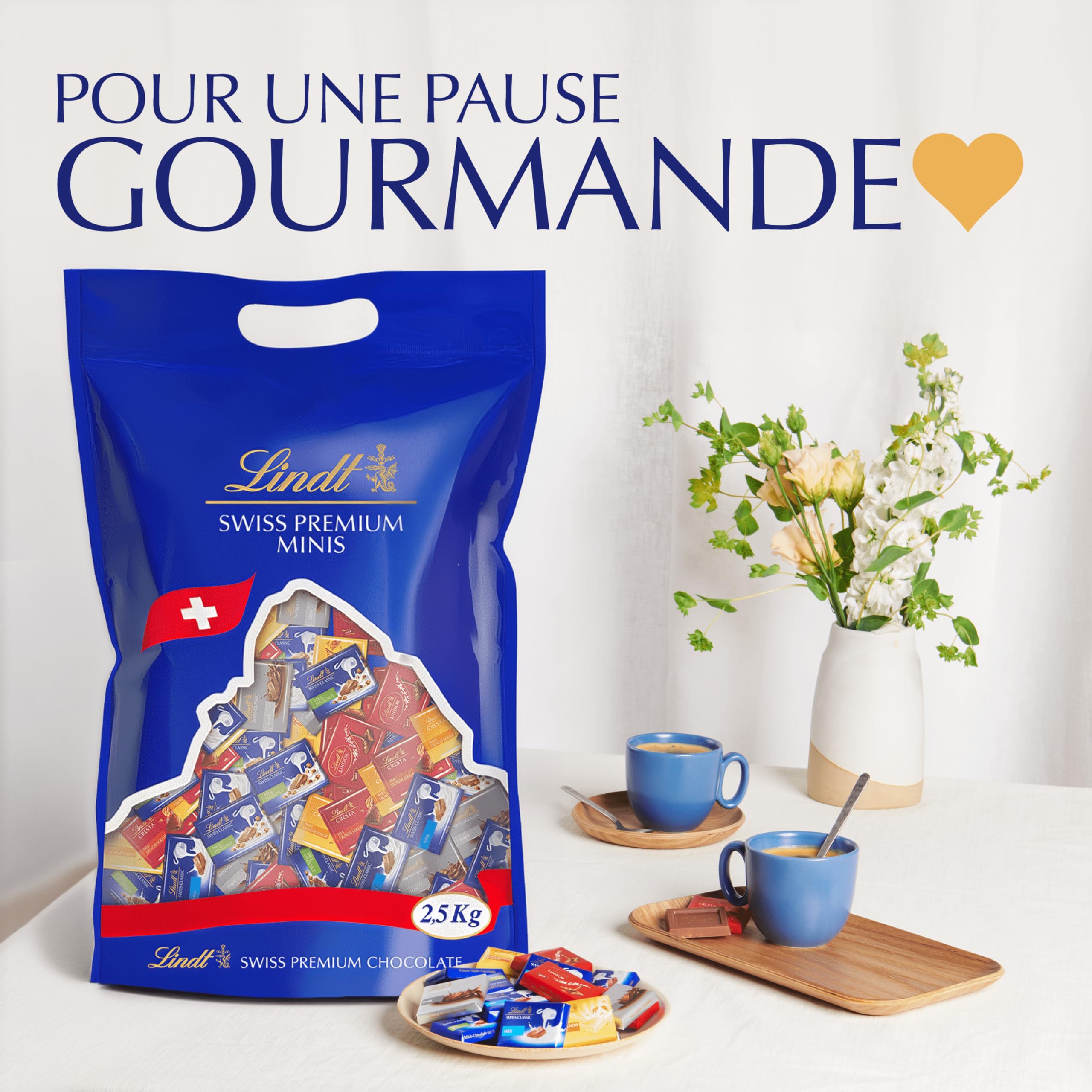 Lindt - Maxi Sachet Napolitains SWISS PREMIUM CHOCOLATE - Assortiment de Minis Chocolats au Lait, Lait-Noisette, Lait et éclats de Nougat, Blanc et éclats de Nougat, Noir et Lindor Lait, 2,5kg