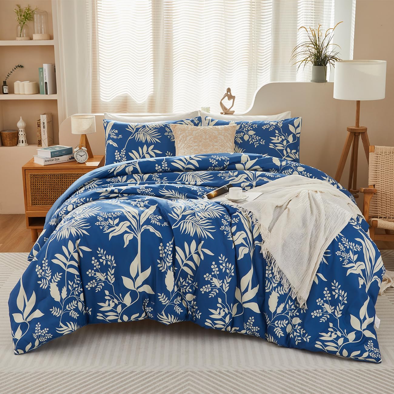 STYHO Blue Floral Bedding Sets Double Size 3 Pcs Aesthetic Blossom Flower Quilt Covers Soft Microfiber Luxury Botanical Duvet Cover Set for All Season Use(Blue, Double)