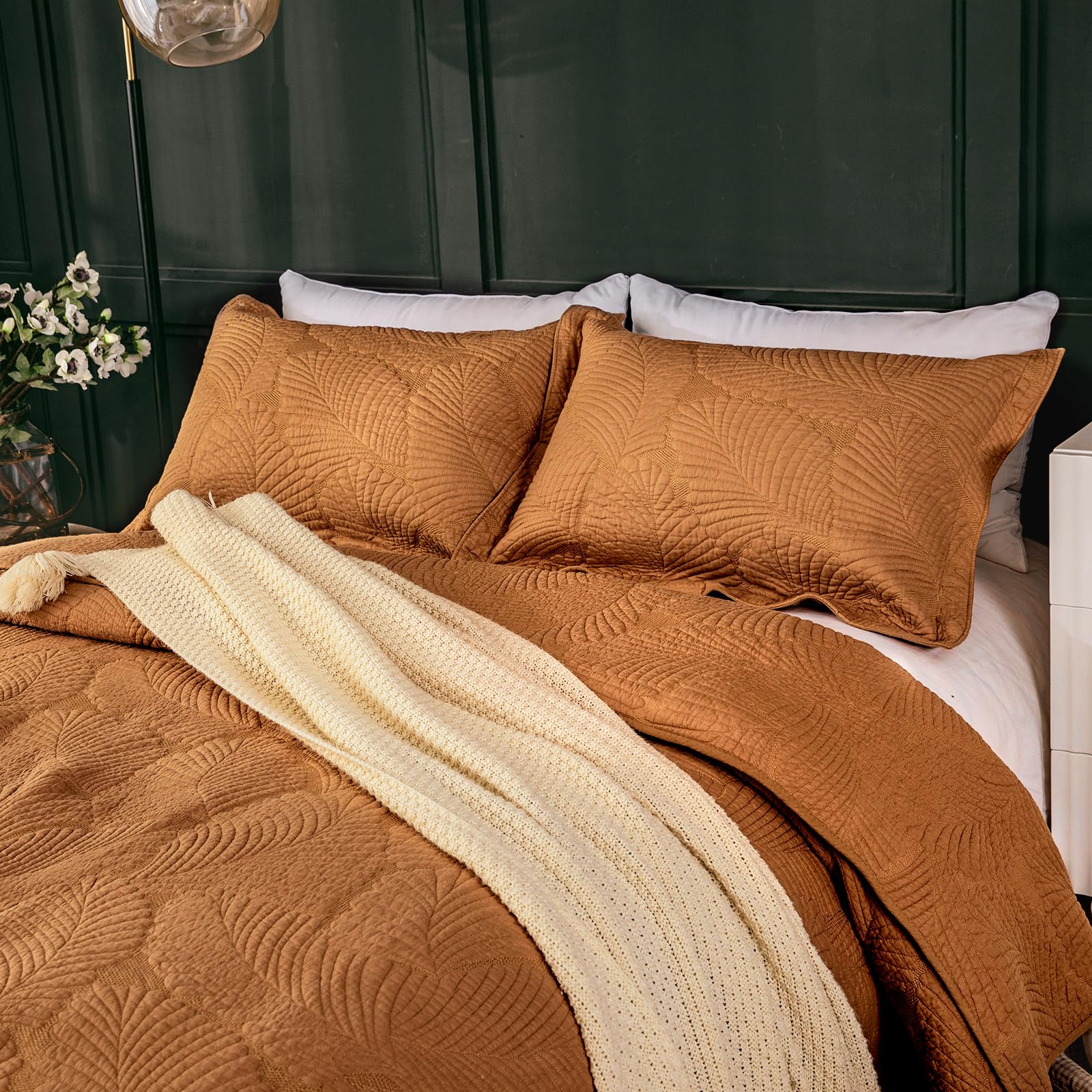 Qucover Colcha Acolchada Cama 180 Suave y Cómoda de Algodón, Juegos de Colchas con 2 Fundas para Almohadas 50x75cm, Naranja 250x270cm