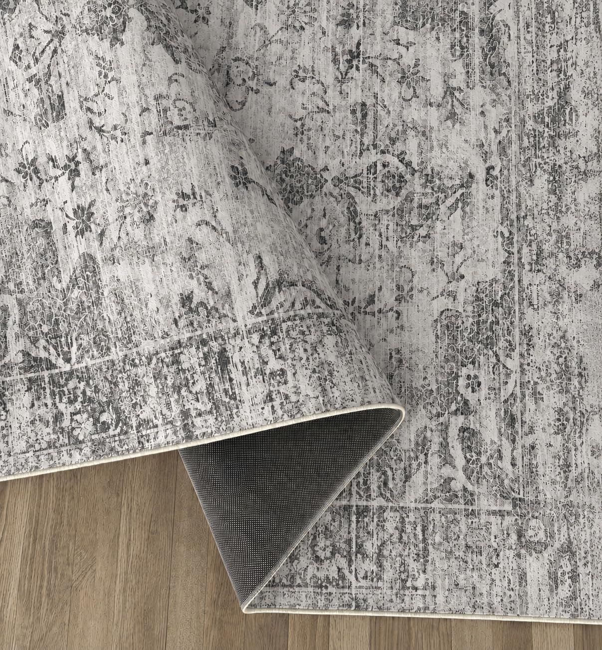 the carpet Zen Klassicher Vintage Wohnzimmer Teppich im Modernen Used Look, Waschbar, Superflach, Anti-Rutsch Unterseite, Orient Muster, Grau, 160 x 220 cm