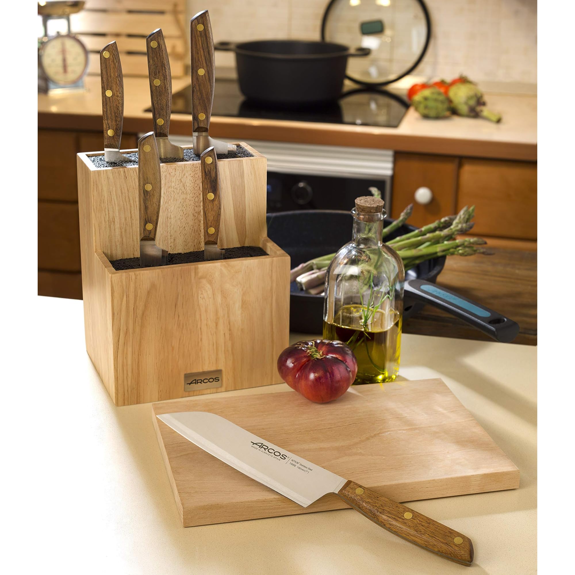 Arcos Serie Nordika - Santoku Messer - Edelstahl Nitrum - Klinge 190 mm - Ovengkol Holzgriff 100% natürlicher FSC - 100% recycelte Verpackung - Farbe Braun