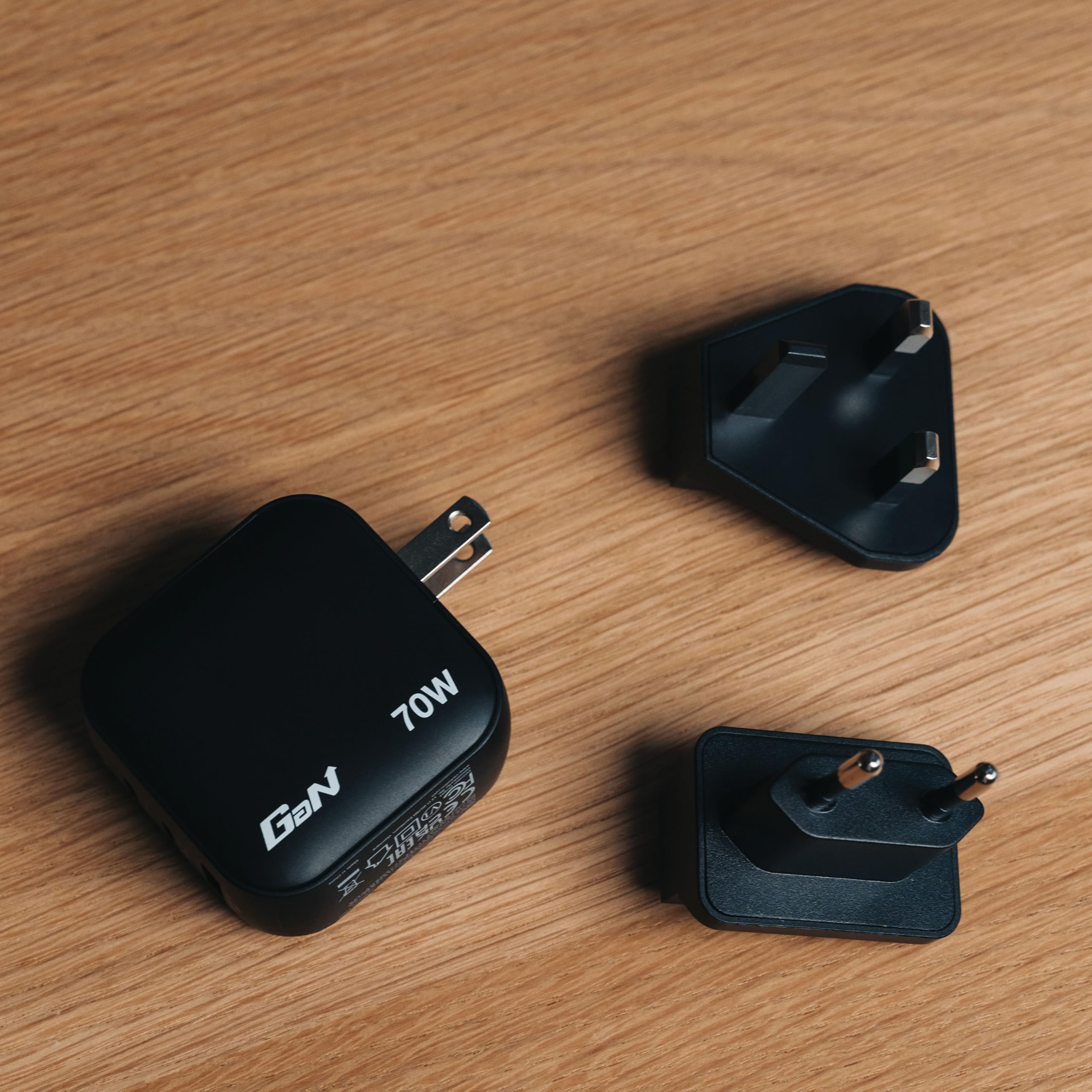 Verbatim Mini GaN Charger 70 W, 3 Ports USB-C Ladegerät, Power Adapter mit 2 x USB-C und 1 x USB-A, Schnellladegerät als Mehrfachstecker, für Apple iPad, iPhone, Samsung & Co, für EU, UK, USA