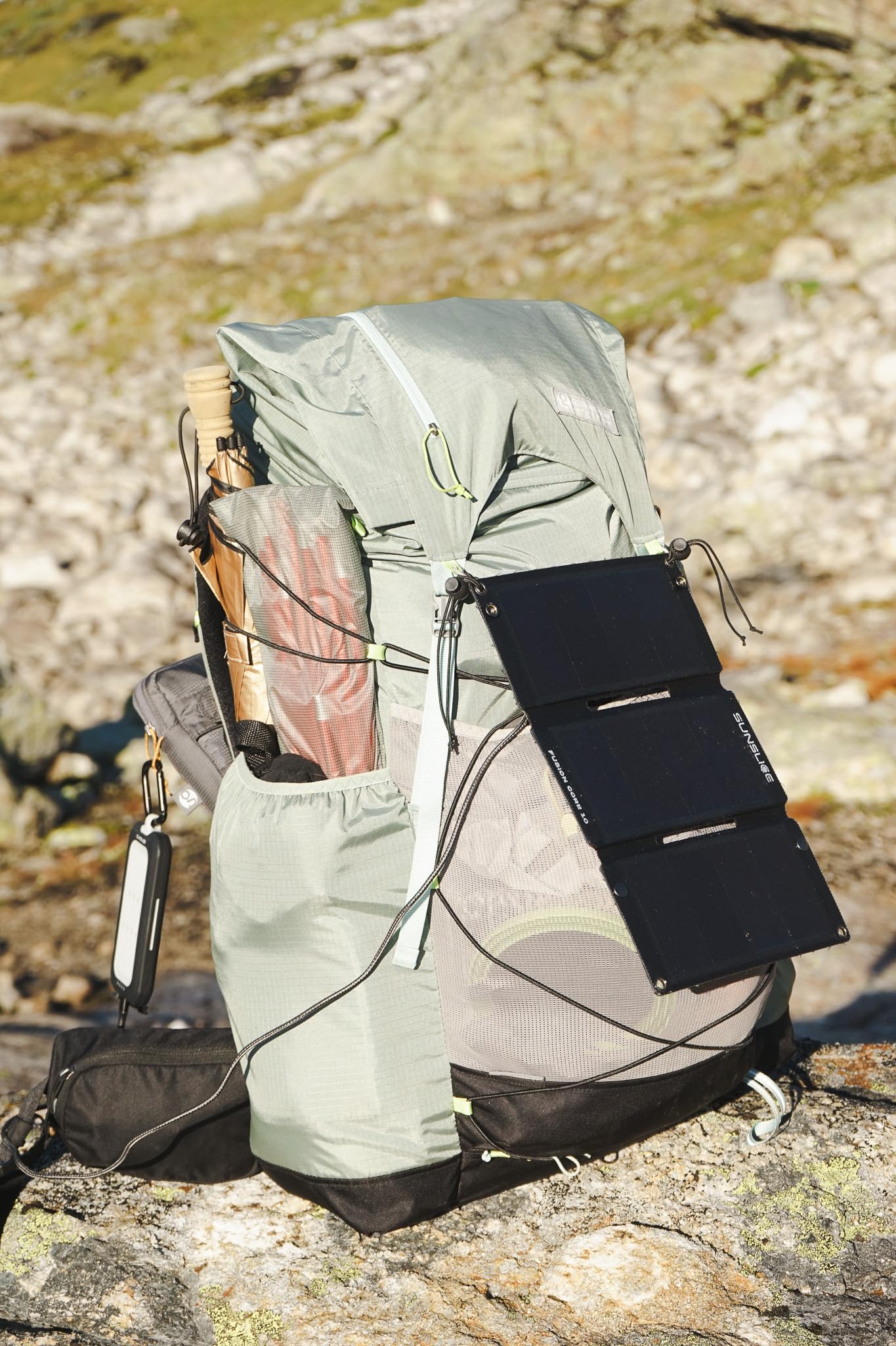 Panneau Solaire Pliable 10W Fusion Core 10 Sunslice, Charge Rapide USB-A & USB-C 5V/2A, Ultra-léger 220g, étanche, idéal randonnée, Camping, Van Life, Survie, Compatible Smartphones & powerbanks