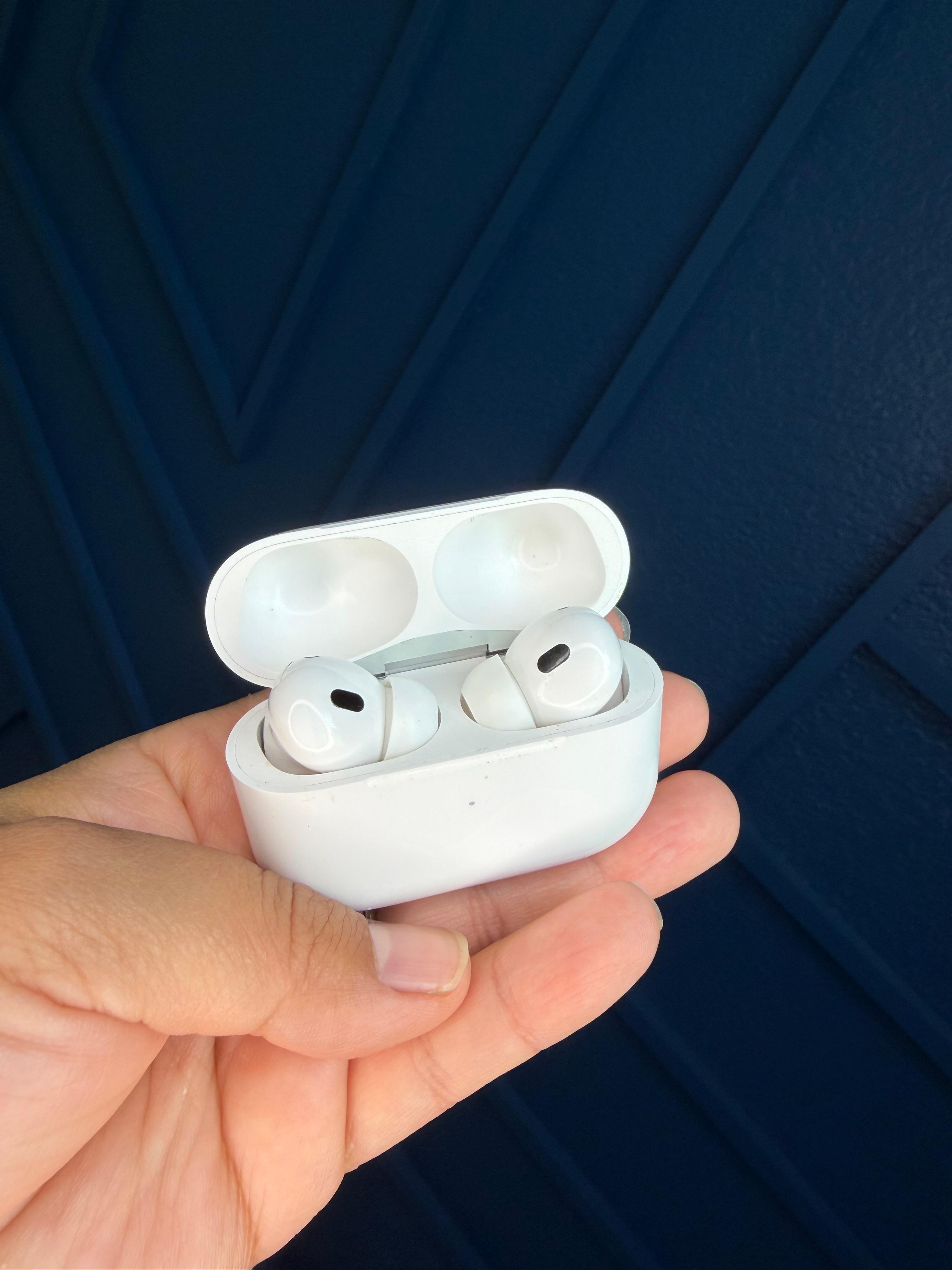 Watch EVERYTHING you need to know about these Apple AirPods Pro