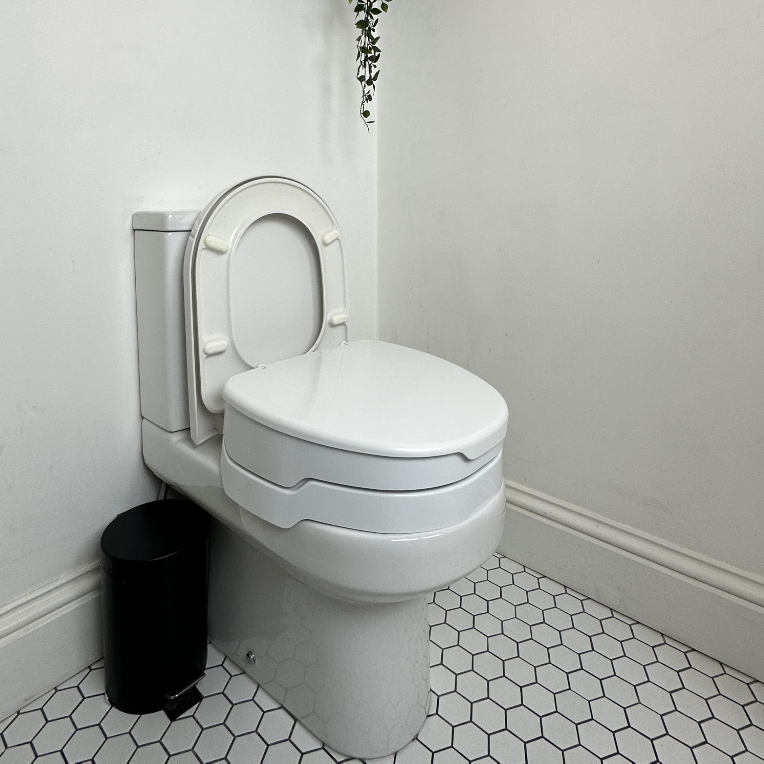Helping Hand Company EZY-FIT - Rialzo per sedile WC con coperchio, per anziani e disabili, resistente, sicuro e portatile, universale, per WC rotondi e quadrati.