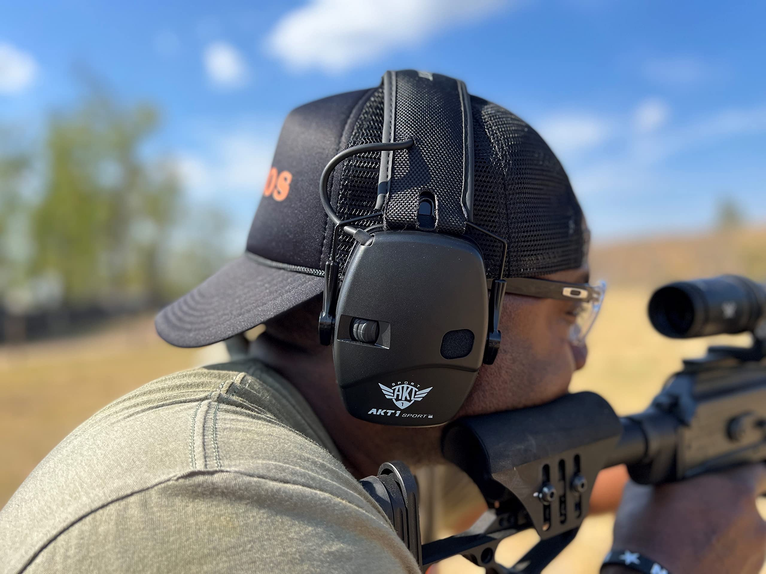 Cadre - Orejera de seguridad delgada de amplificación de sonido electrónica de perfil bajo, para campo de tiro, pistola, rifle, corte, construcción, talleres de trabajo, NRR 22dB