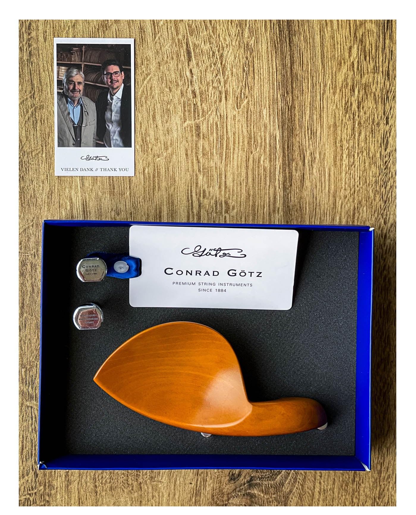 Conrad Gotz ZK1594 Chinrest Stradivari per violino, bosso