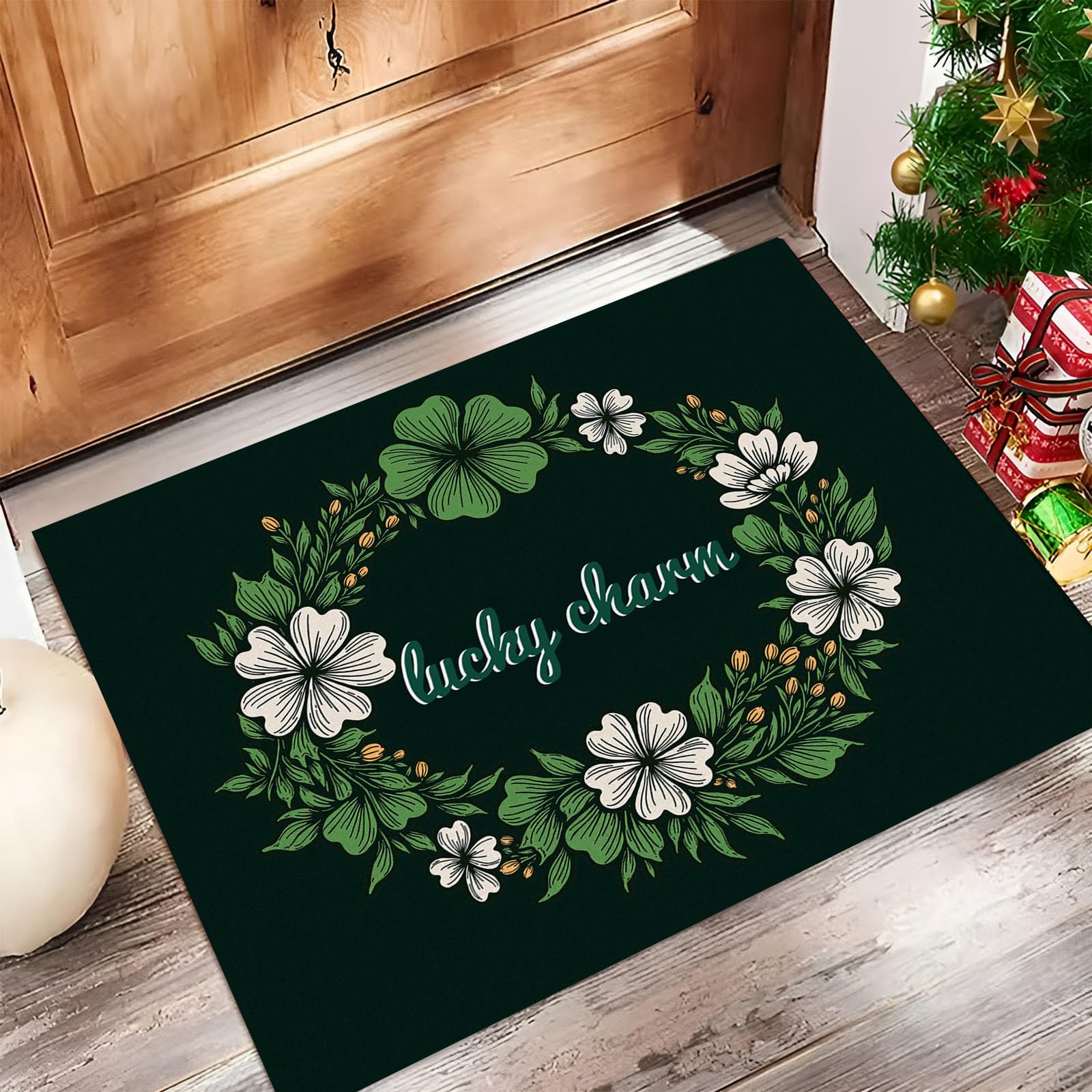 Tapis de sol vert fonce motif trefle pour une entrée accueillante et propre