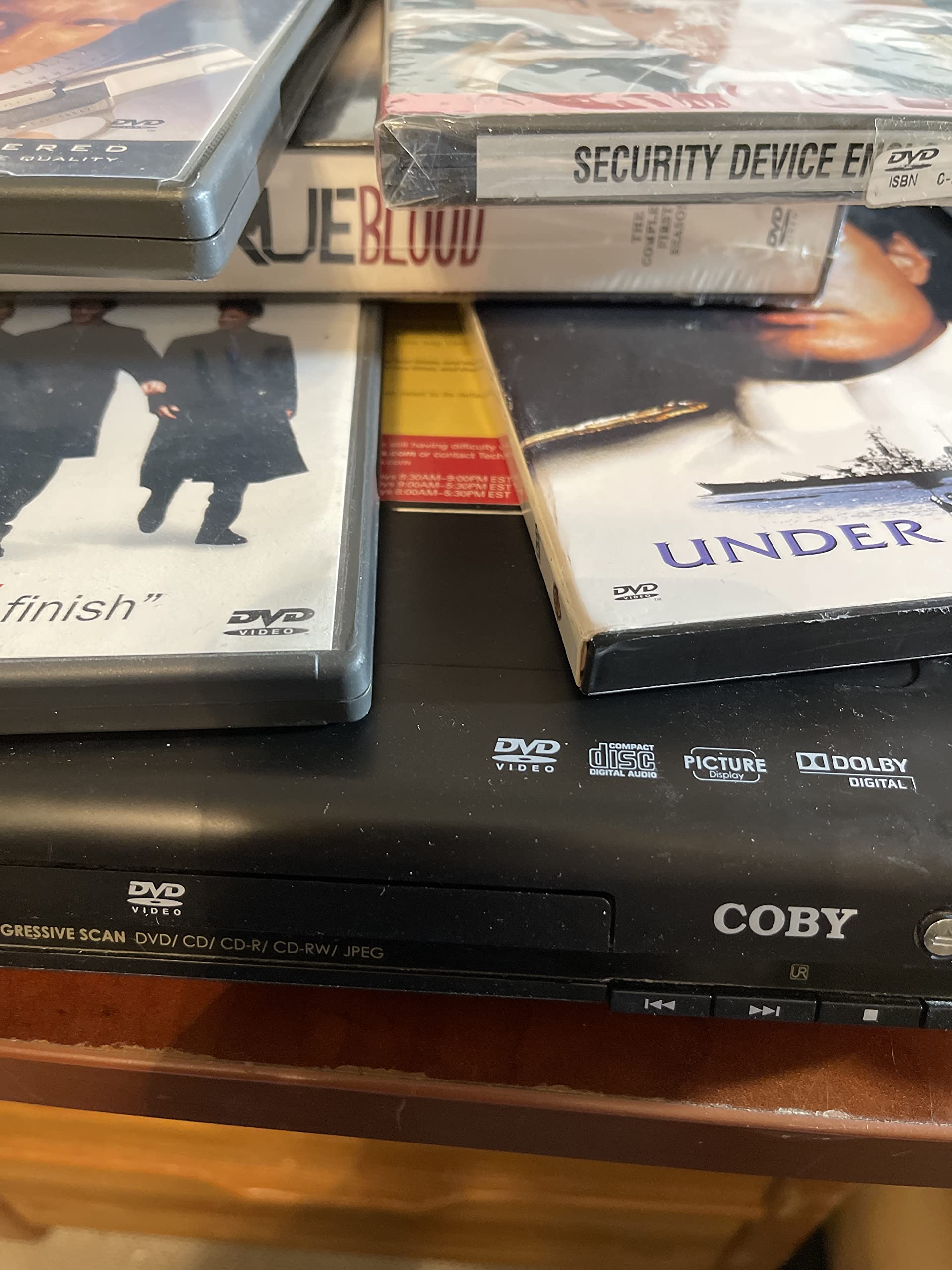 Amazon.com: Coby DVD-233 Compact DVD Player with Progressive Scan