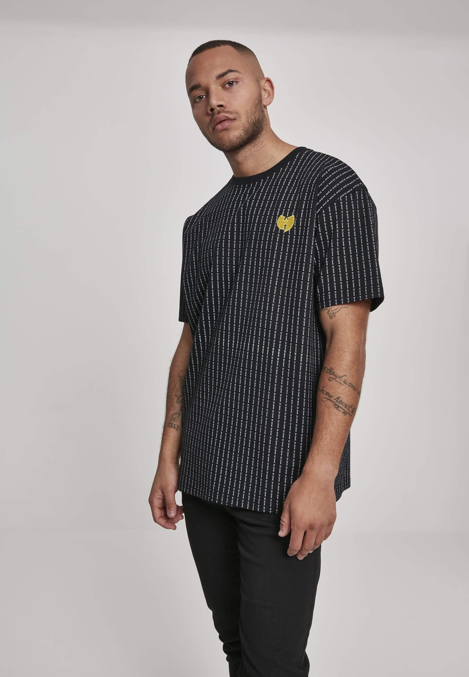 Wu-Wear Men's Pin Stripe Tee T-Shirt (Pack of 1)