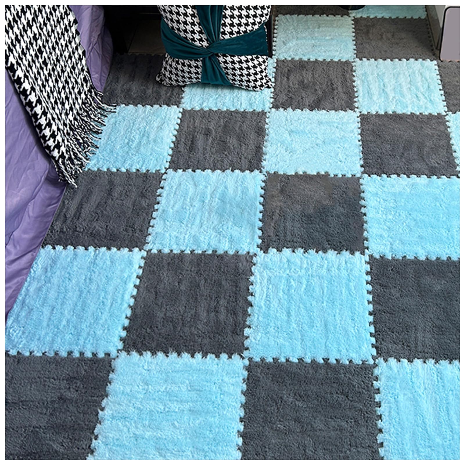 Flauschiger, weicher Plüsch-Teppich – 2,1 x 2,4 m große, ineinandergreifende Schaumstoff-Teppichfliesen, Puzzlematten für Schlafzimmer und Spielzimmer, 56 graue und blaue Bodenmatten, rutsch