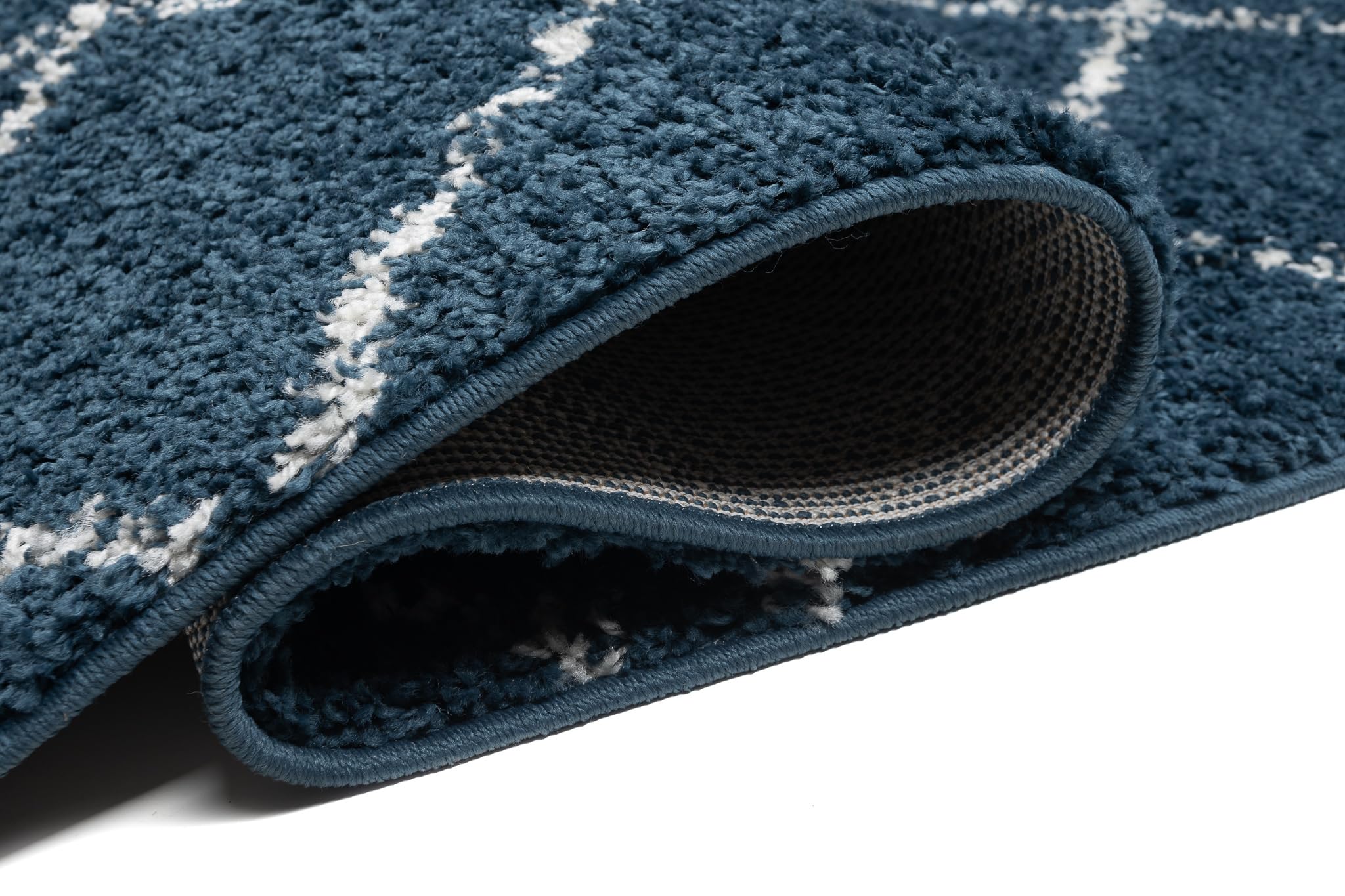 TAPISO Delhi Tapis Couloir Long Tapis au Mètre Tapis de Passage Poils Longs Tapis Salon Chambre Entrée Moderne Bleu Foncé Blanc Losanges Moelleux Oeko-TEX 60 x 120 cm