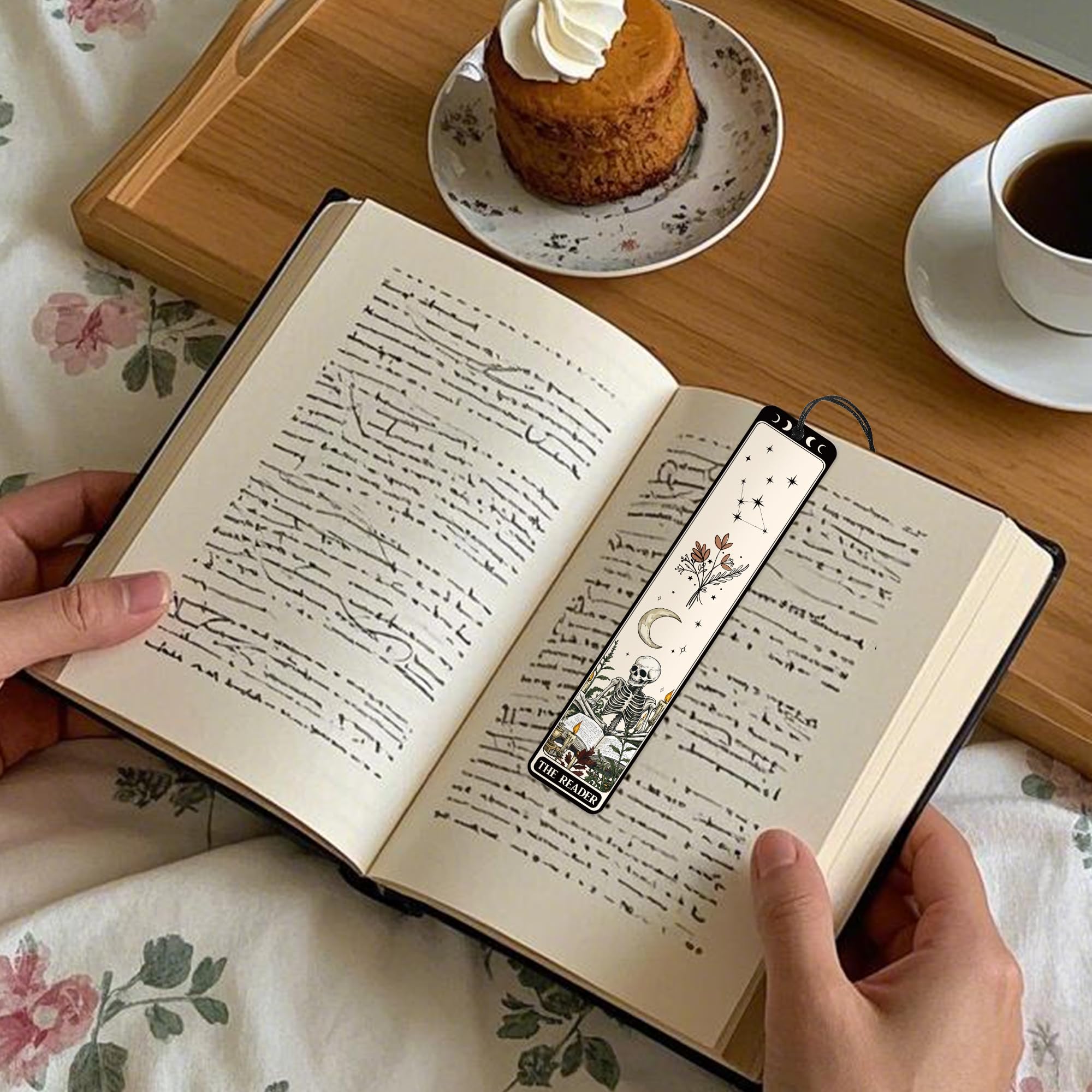 Anti Social Book Club Bookmark: Vintage Aesthetic Metal Bookmarks with Tassel, Funny Book Mark Page Markers for Book Lovers, Gifts for Women Girls Teens Readers Bookish School Office Supplies: Gothic Skull