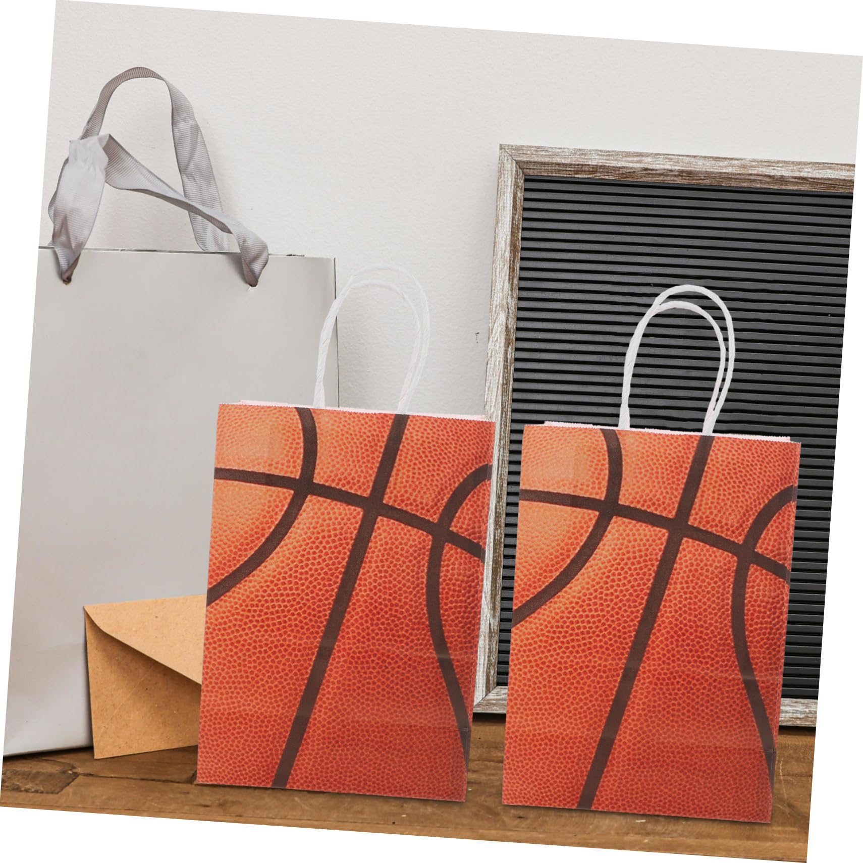 Ipetboom 24 Bolsas de Papel Kraft con Asas Naranjas para Obsequio de Cumpleaños Infantiles, Portátiles y Versátiles Ocasión Deportiva
