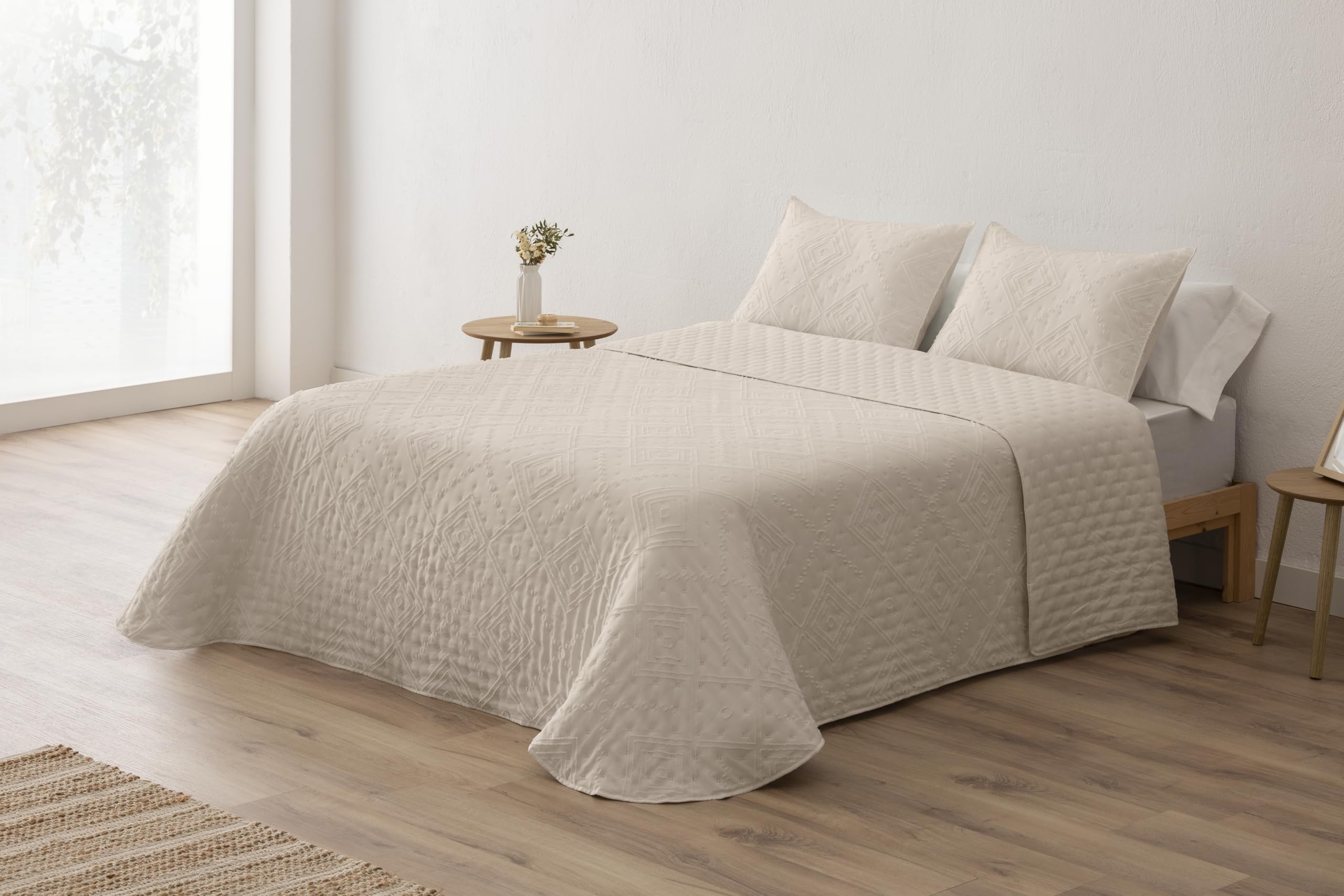 BOHEME Colcha Lisa Suave Platinium Pilar Lino. Colcha Cama 135-235x270 cm.