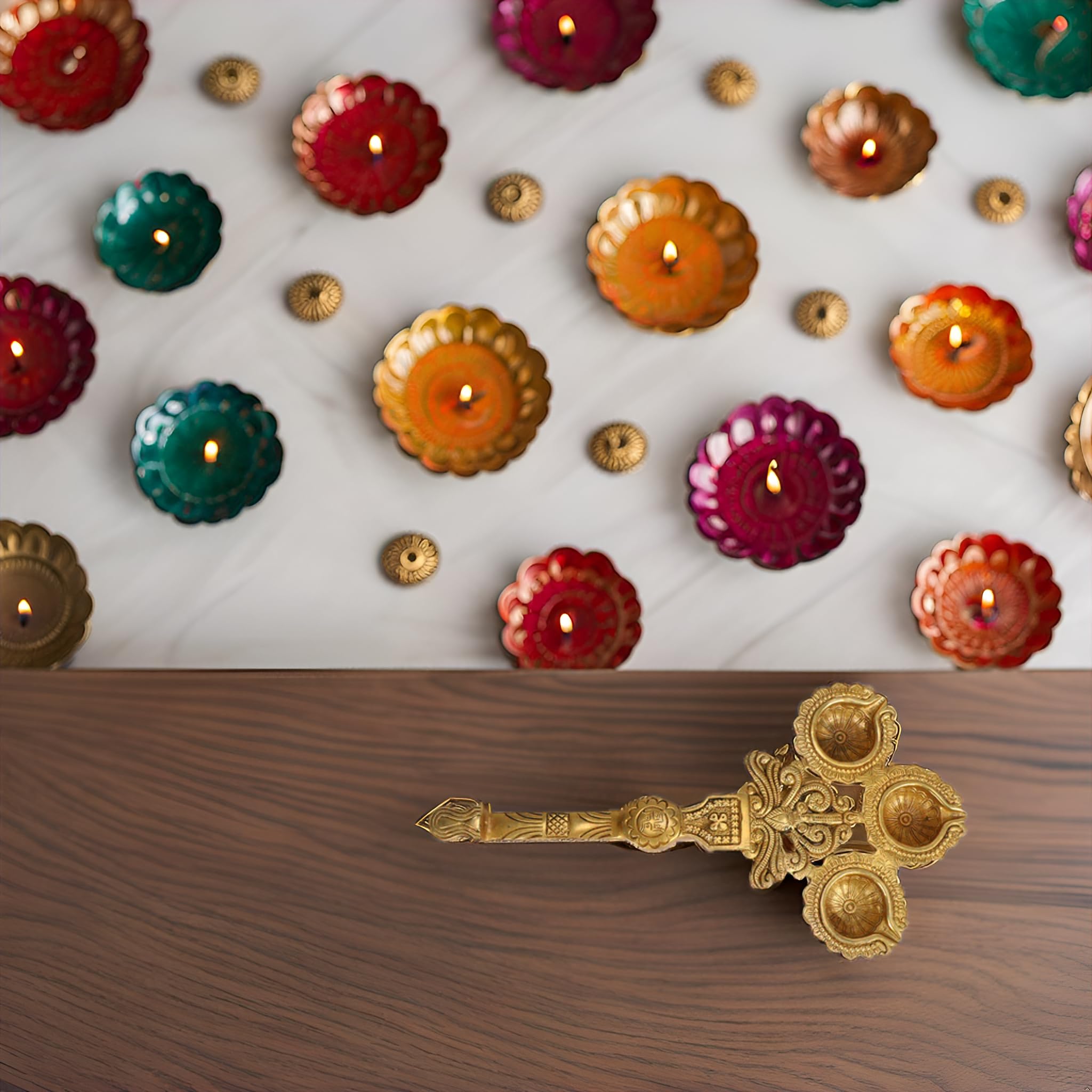 Kartique Brass Long Handle Aarti Diya Arti Dia Oil Deepak Lamp for Pooja Camphor Kapoor Kapur Burner Hand Held Puja Jyot for Table Mandir