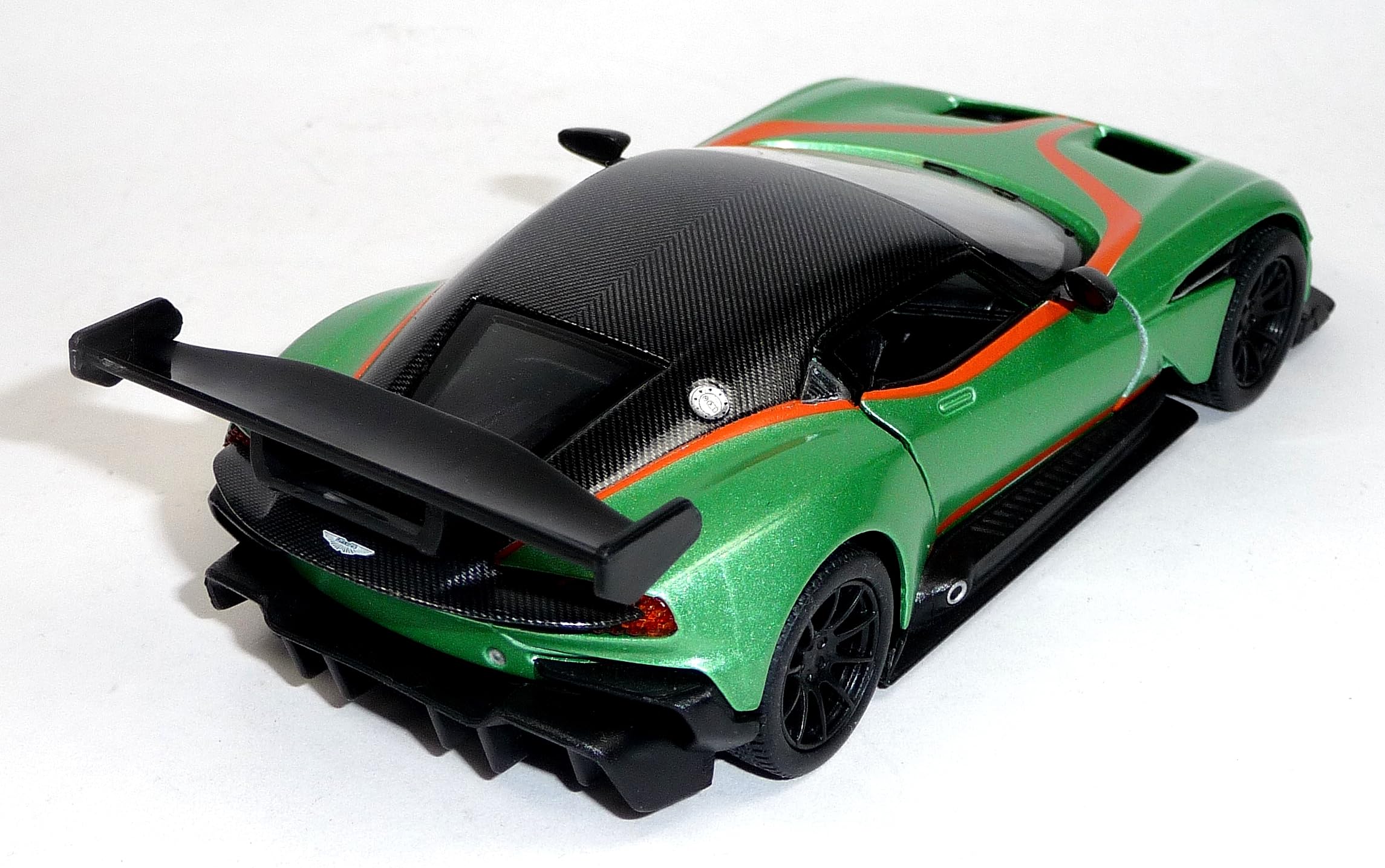 Generic Aston Martin Vulcan Collector's Model 12.6 cm Green