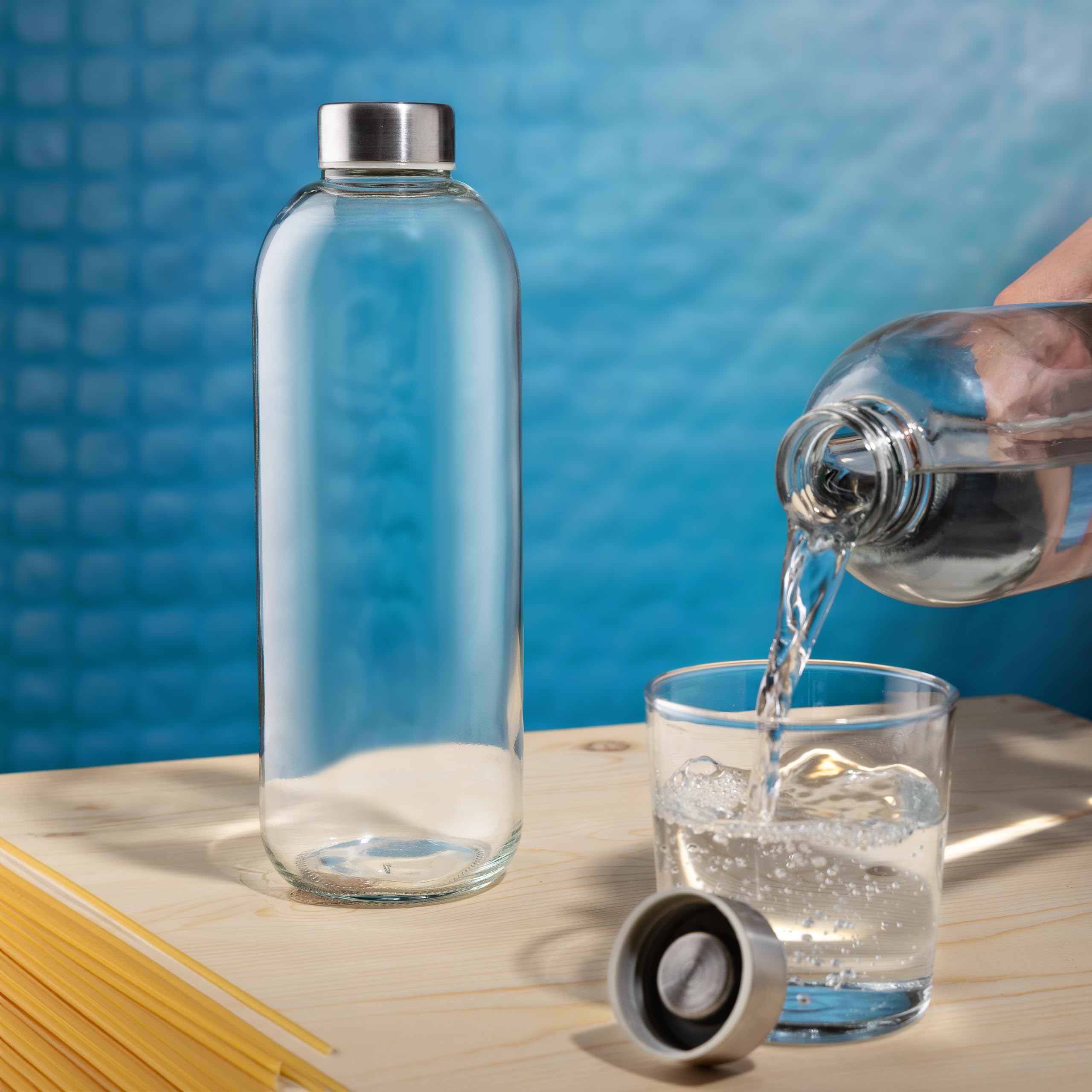 Set di 6 Bottiglie in Vetro Modello EOS, 1 Litro, Tappo a Vite in Acciaio Inox | Bottiglia Vetro Acqua Bevande Succhi