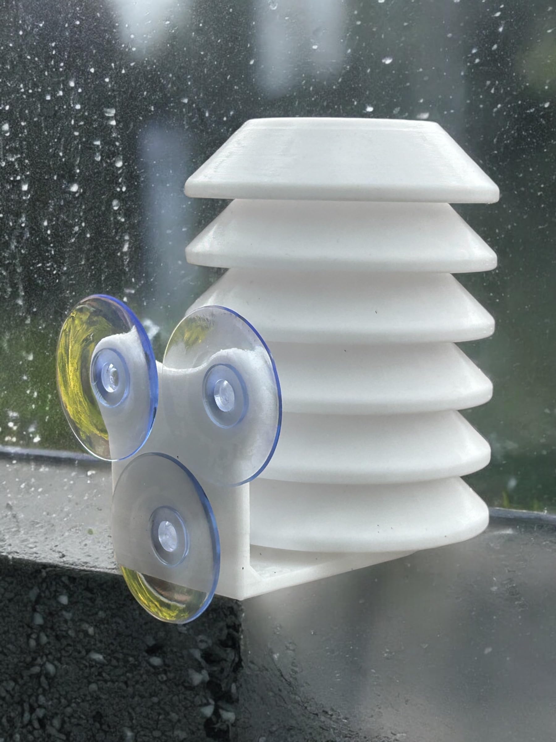 B3D Creative Smart outdoor temperature & humidity sensor Zigbee - easy fit with suction cups