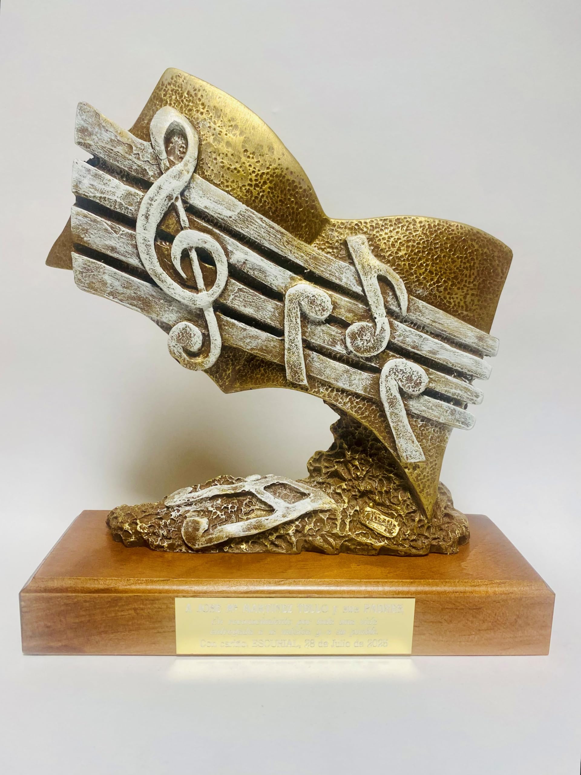 Premio Música GRABADO Trofeo Figura Partitura Musical de 21cm de altura