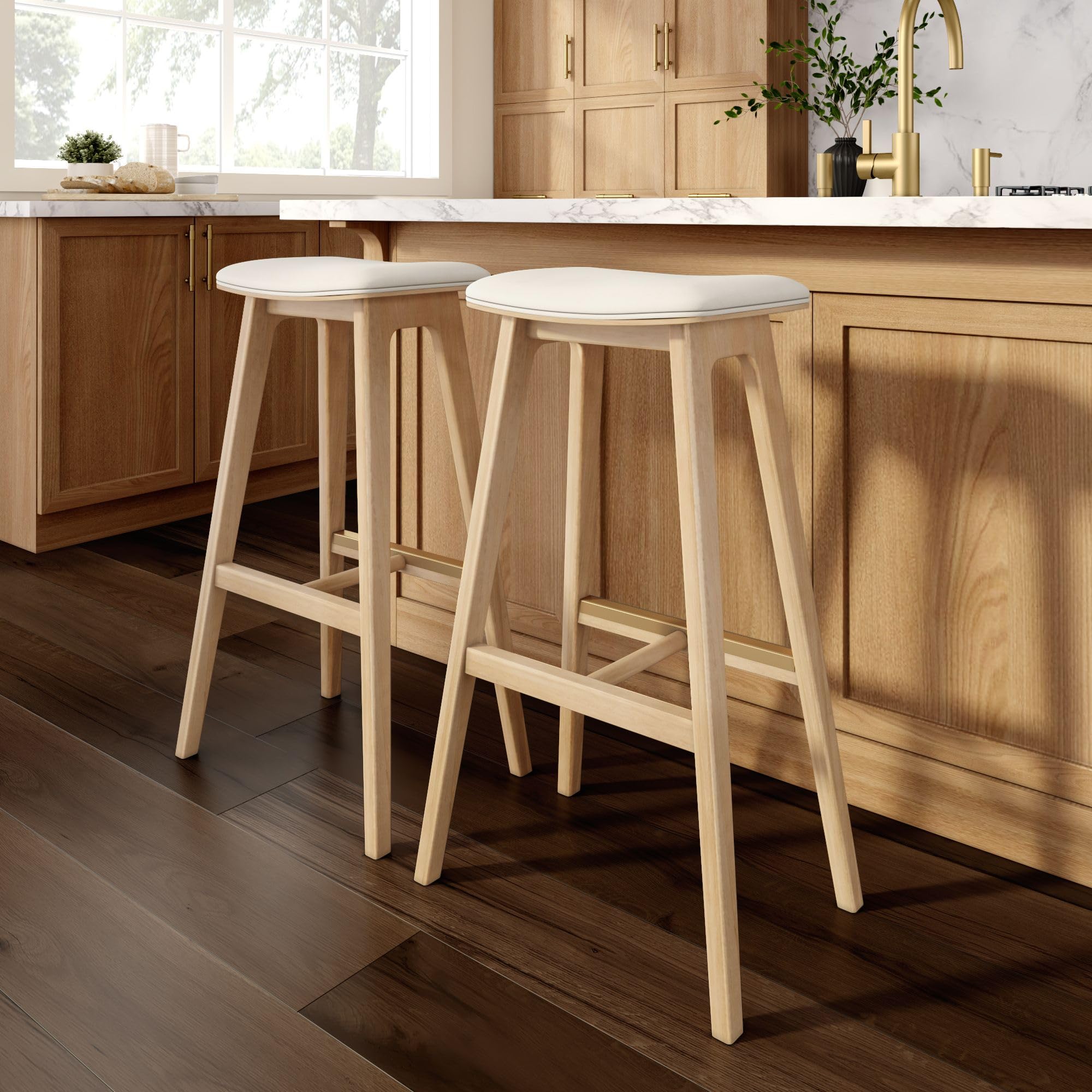 Amazon.com: Plank+Beam Beryl Bar Height Stool - Mid-Century Modern