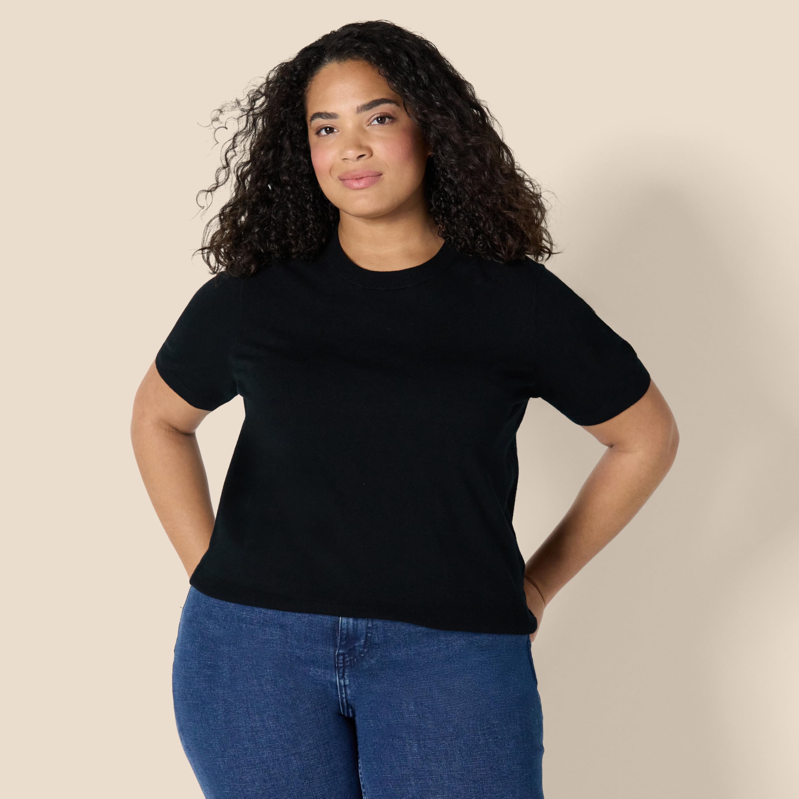 Amazon Essentials Pull à Manches Courtes, Coupe Classique Femme