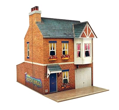 The CityBuilder Row House Cardboard Model Making Kit 1:43 Scale (7mm) O Gauge