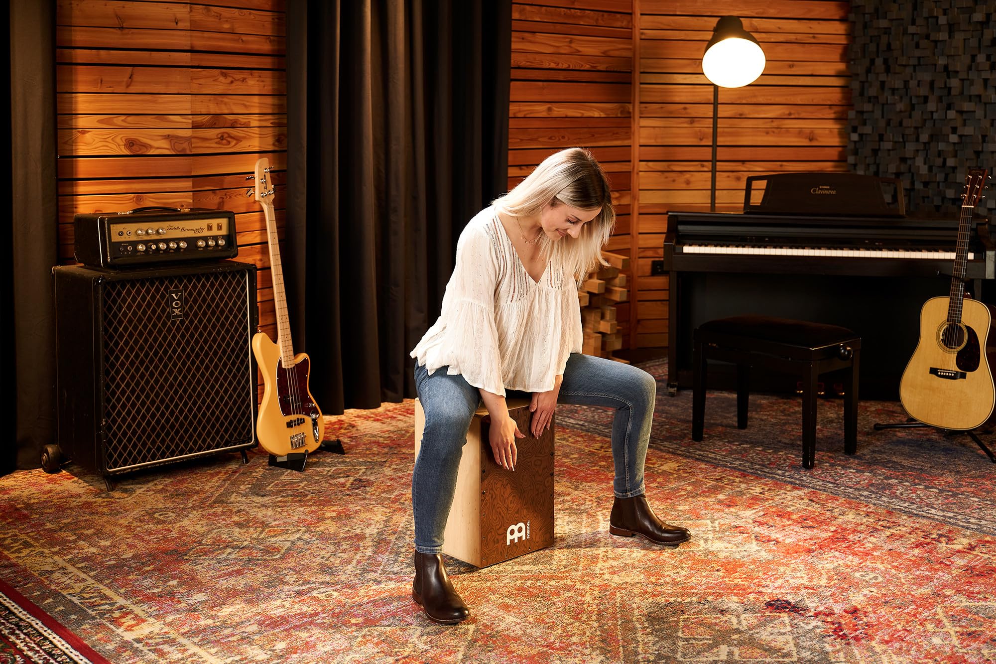 Meinl Percussion Snarecraft Cajon Instrument - Drum Box Compatto con 2 Cordiere - Superficie di Suono Radica (SC80BW)