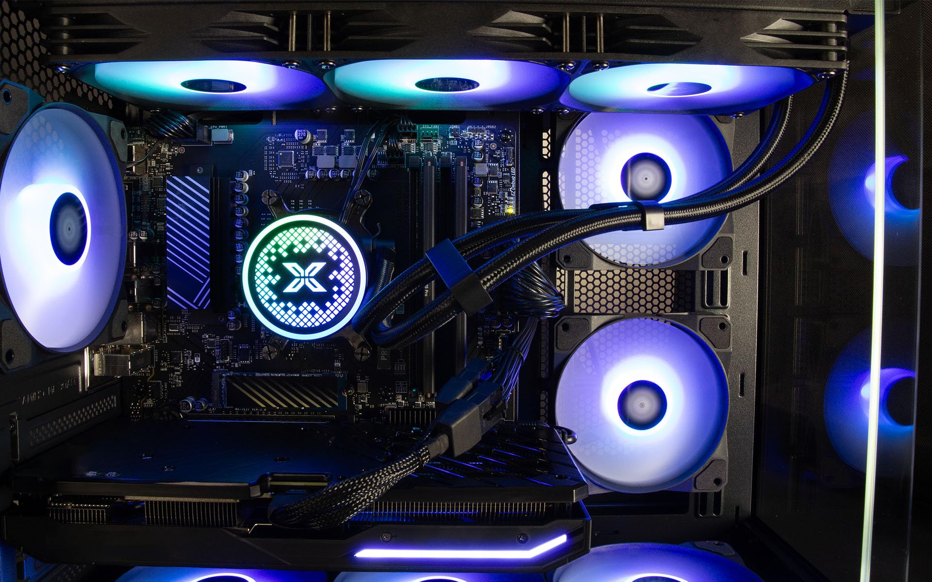 Captiva PC Highend Gaming R98-602 (Ryzen 7 7800X3D/RTX5070 12GB GDDR7/SSD 1TB/32GB/WLAN/Windows 11 Home 64-bit) (98602)