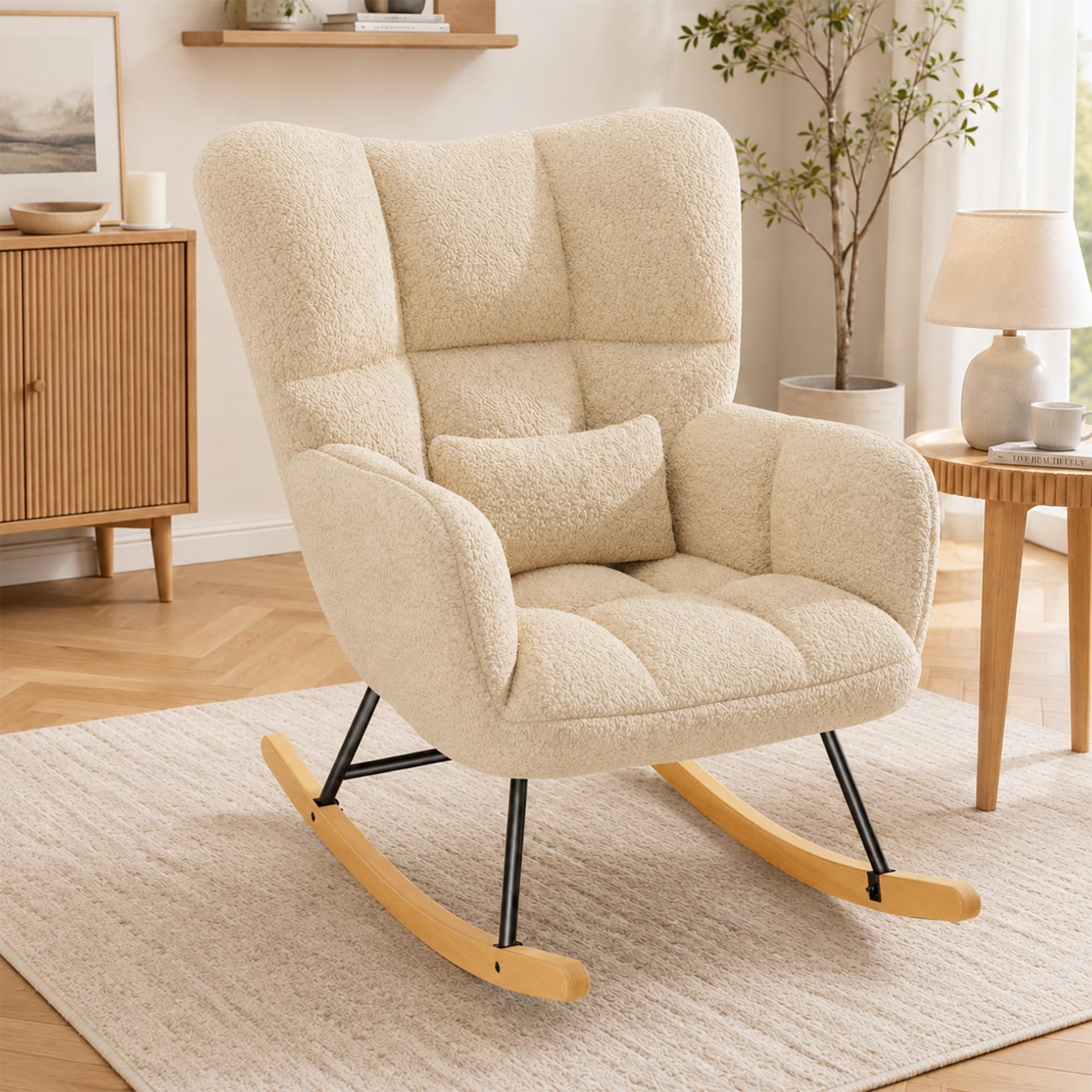 Schaukelstuhl, Loungesessel, Stillstuhl, Wohnzimmersessel, Schaukelsessel aus Teddy-Stoff mit Metallgestell & Holzschaukel und Lendenkissen, Beige