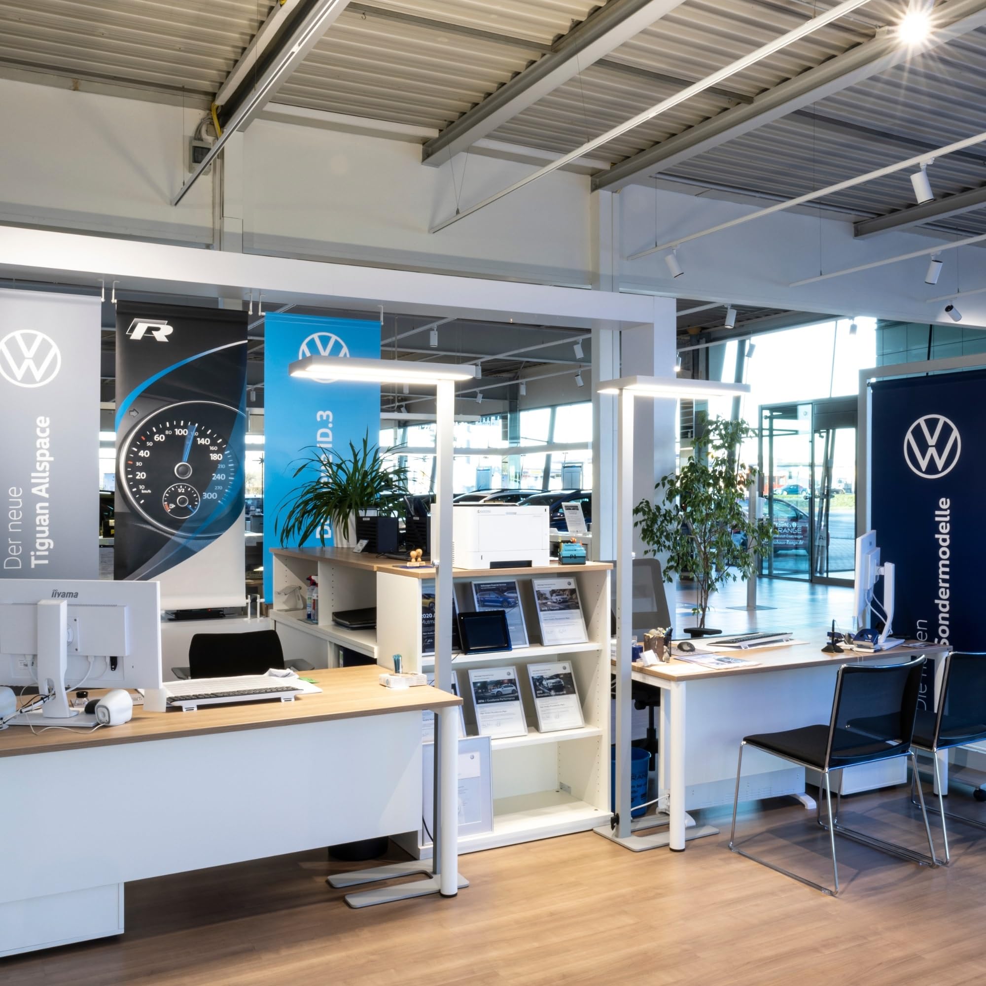 LED Büro Arbeitsplatz Standleuchte Officedesk 60 Watt 4000K
