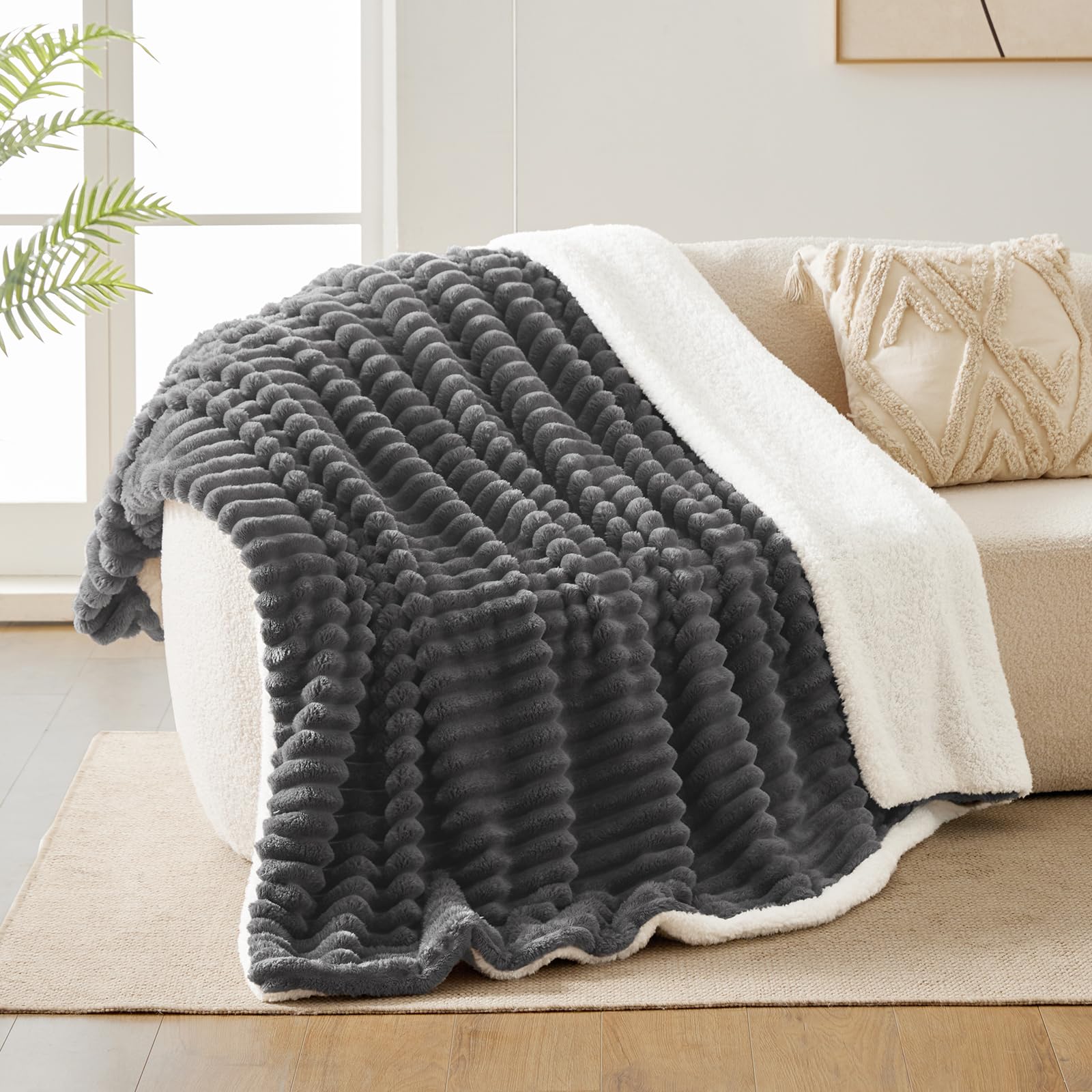 WAVVE Decke Sherpa Kuscheldecke Flauschig Grau - Extra Warme Dicke Weiche Grobe Kordecke Sofaüberwurf, Sofadecke Doppelgesicht, 220x240 cm XL Wolldecke Couchdecke Wohndecke