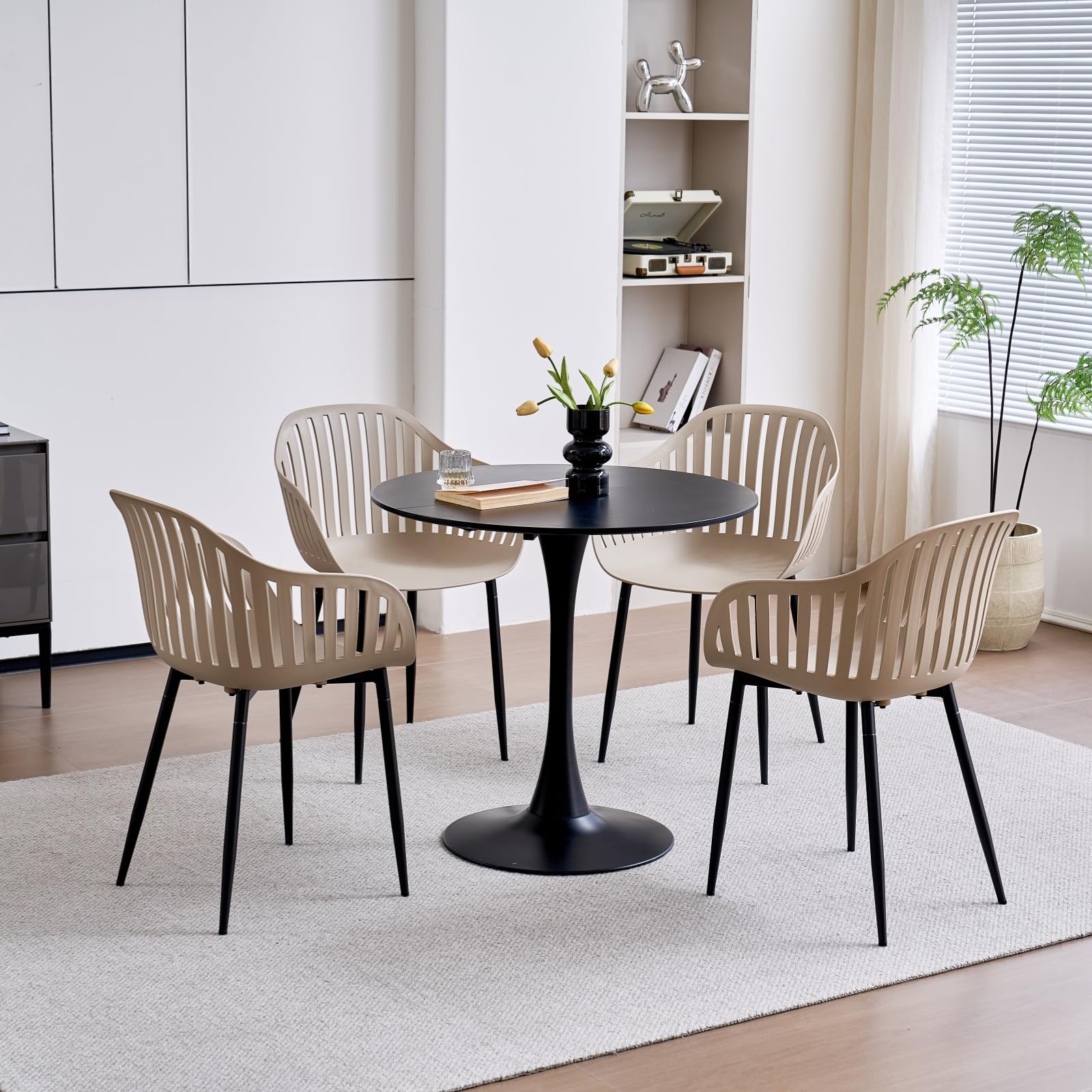 Set di 4 Sedie Sala da Pranzo, Sedia da Cucina con Braccioli, con Schienale Cavo e Seduta in Polipropilene, Adatte per Soggiorno, Balcone, Giardino - Cachi