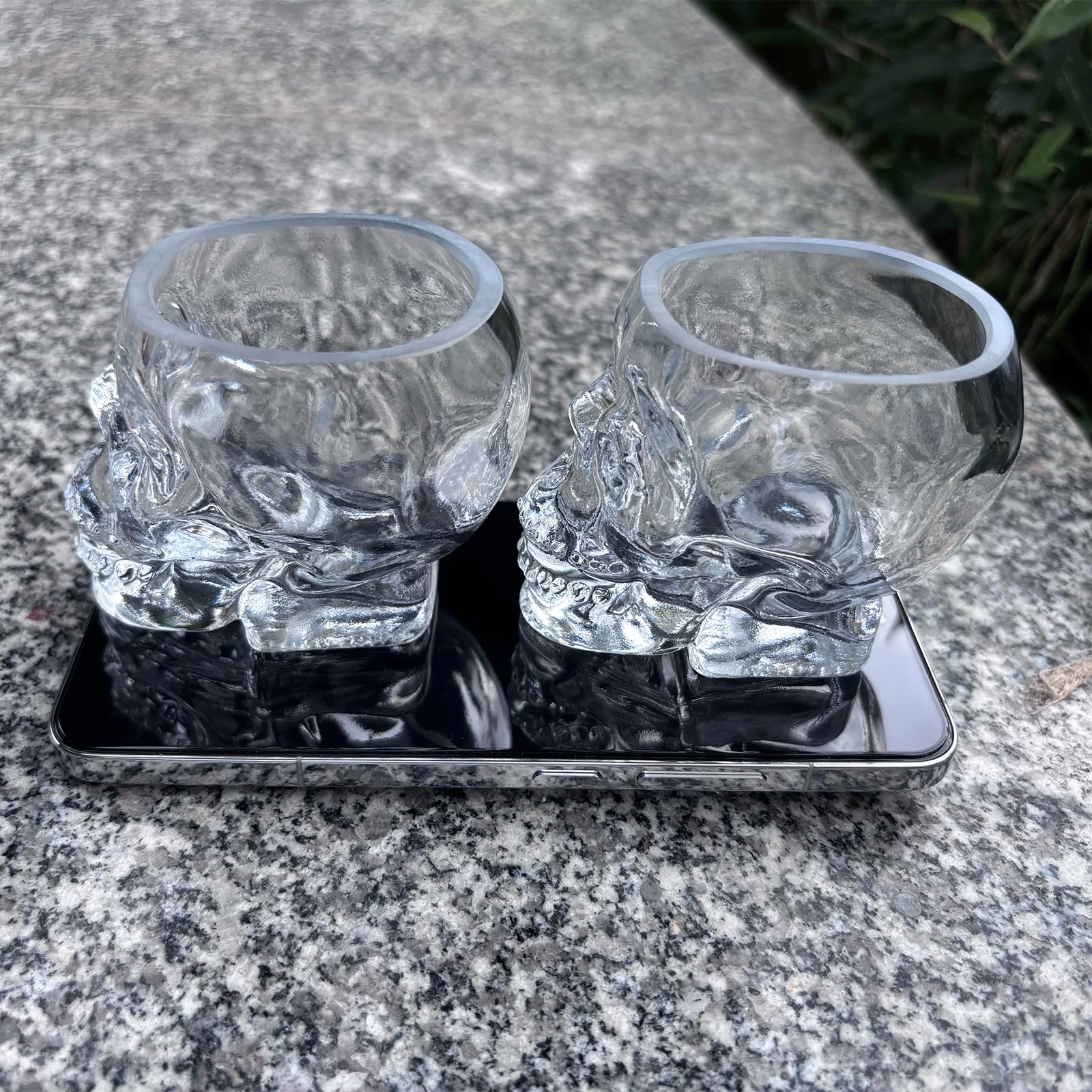 Bicchiere da vino a forma di teschio, da 350 ml, divertente, per bere vodka, alcolici, decorazioni di Halloween, regali e feste a tema (trasparente, medio, 350 ml, 2 pezzi)