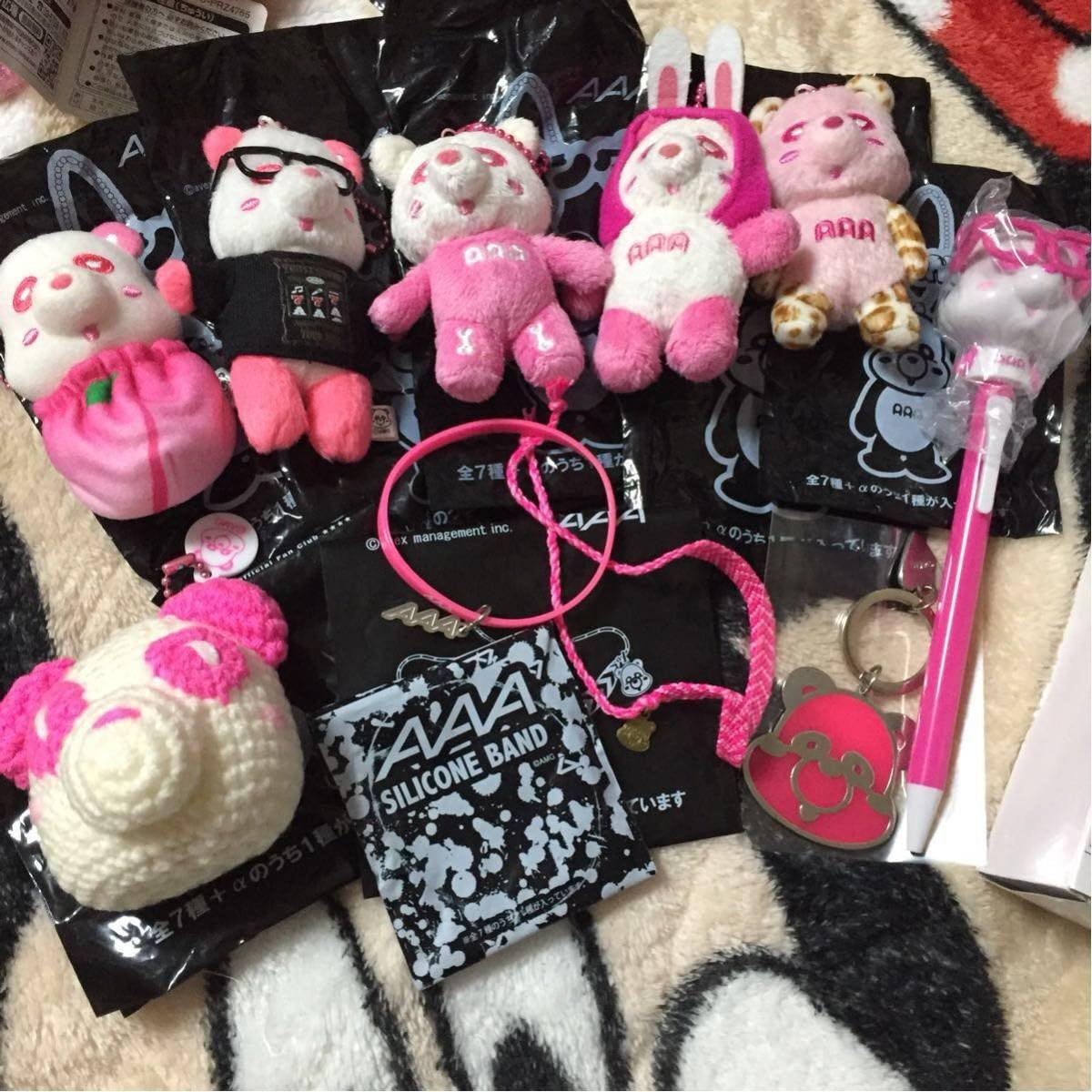 Amazon Co Jp a え パンダ 末吉秀太 ピンク 大量セット えーパンダ え パンダ トリプルエー トリエー 桃色 桃 ホビー 通販