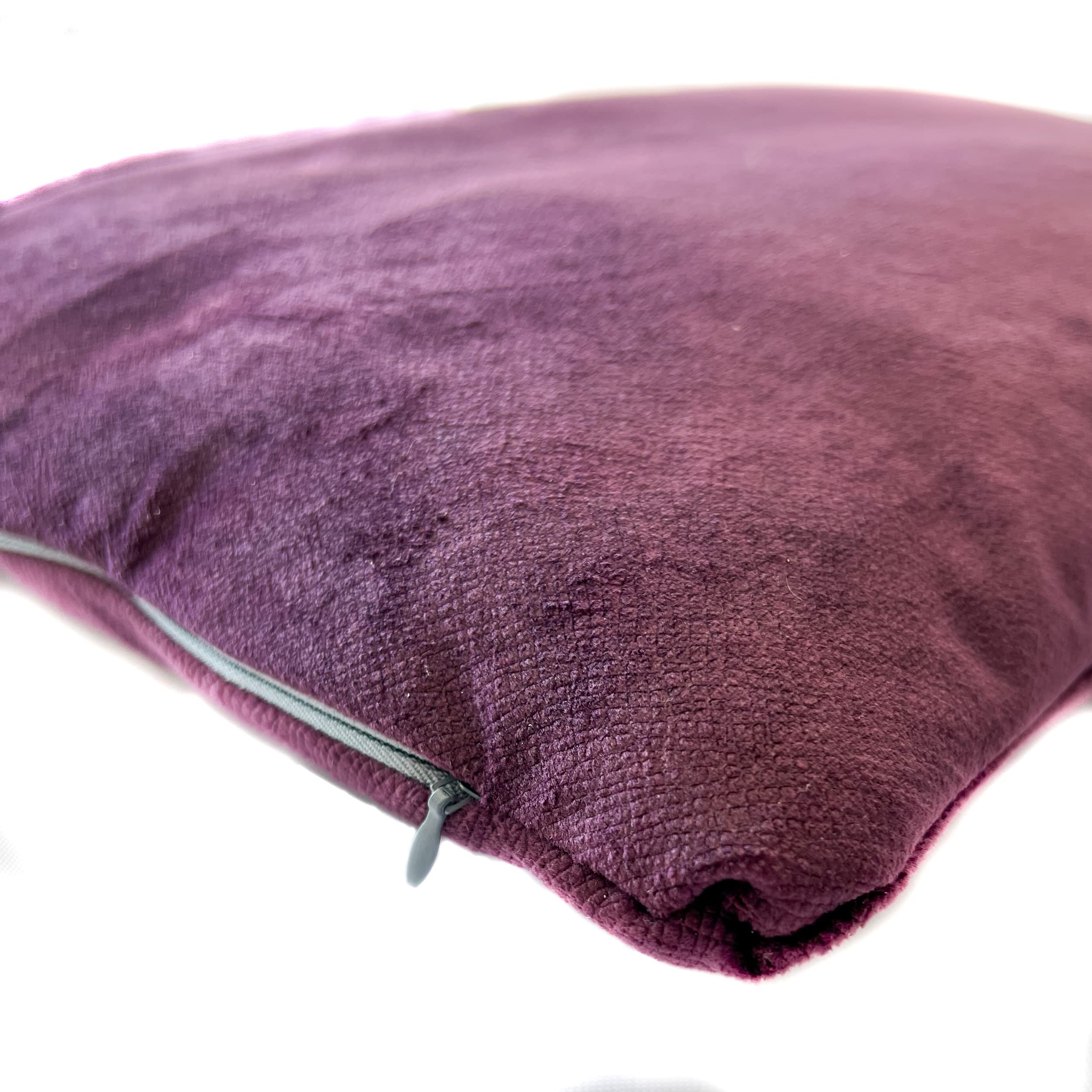 Divano per Cani Impermeabile e Resistente all'abrasione. Divano Lussuoso e Glamour per Un Cane o Un Gatto. Letto Morbido per Cani. (S (60x40x15 cm), Prugna)
