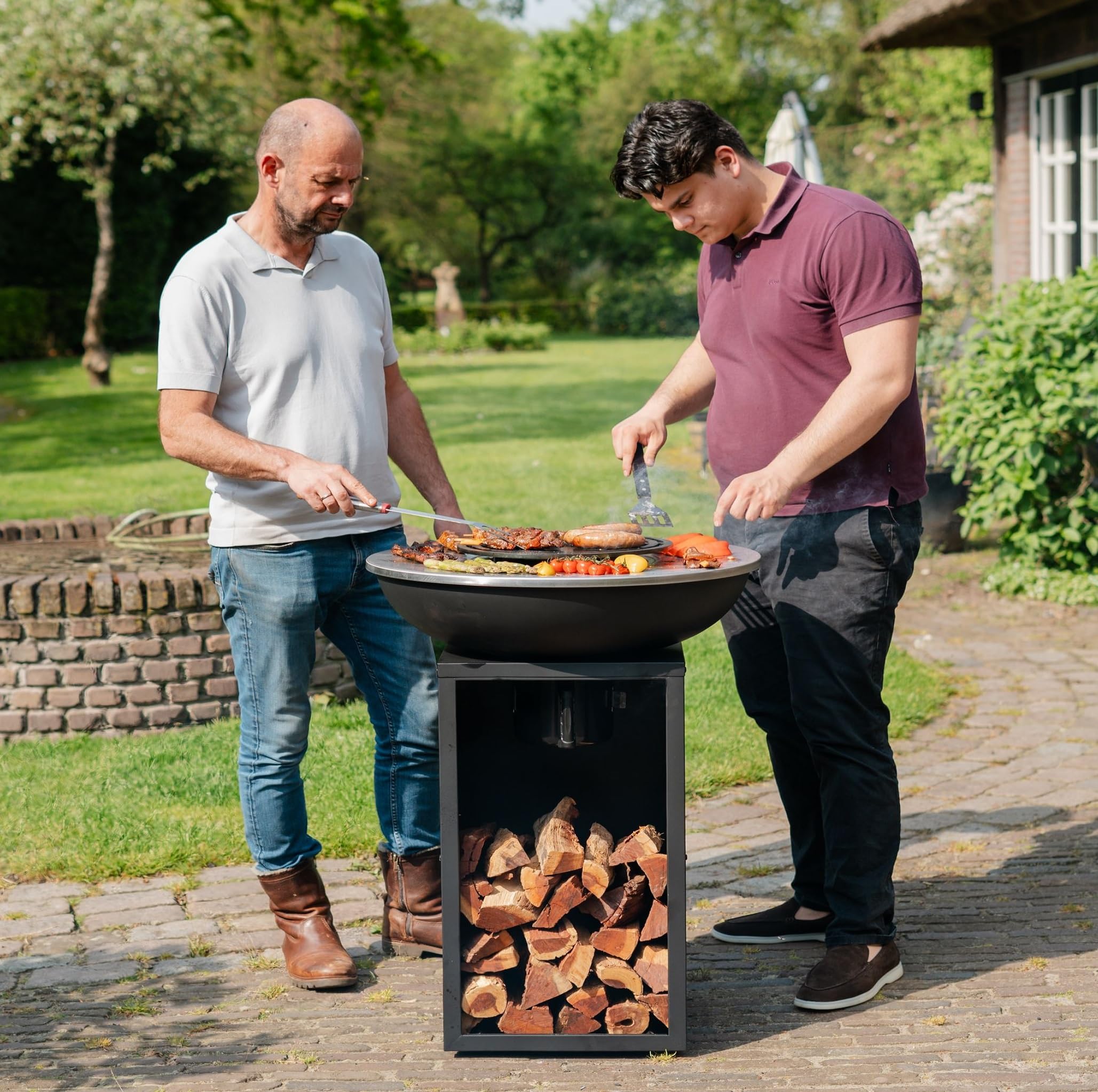 Plancha grill BBQ Amigo met hoes en houtopslag vuurschaal rvs buitenkeuken grillring voor buiten 67x67x92cm (RJR0058)